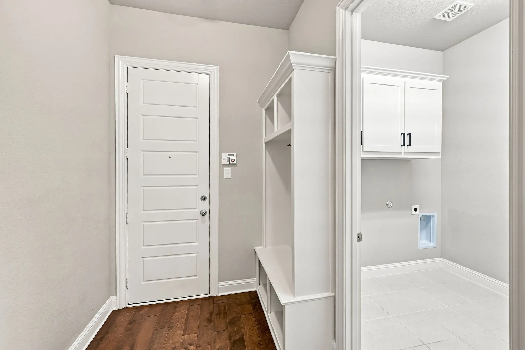 Single Family Residence For Sale in Ellis County , 4409 Dandelion Lane, Midlothian, Texas 76065, 4 Bedroom, 4 Bathroom, 2 Garage spaces, 3,174 Sqft, built in 2020, mls#21367443, Real Estate Agent in Midlothian, Homes For Sale in Ellis county, Homes For Sale in Midlothian, Realtor in Midlothian Texas, Real Estate Brokerage Independent Realty Texas, Luminita Cordes Realtor
