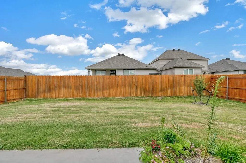 Single Family Residence For Sale in Mc Lennan County , 11437 Themis Court, Lorena, Texas 76655, 4 Bedroom, 2 Bathroom, 2 Garage spaces, 2,362 Sqft, built in 2025, mls#21369562, Real Estate Agent in Lorena, Homes For Sale in Mc Lennan county, Homes For Sale in Lorena, Realtor in Lorena Texas, Real Estate Brokerage Independent Realty Texas, Luminita Cordes Realtor