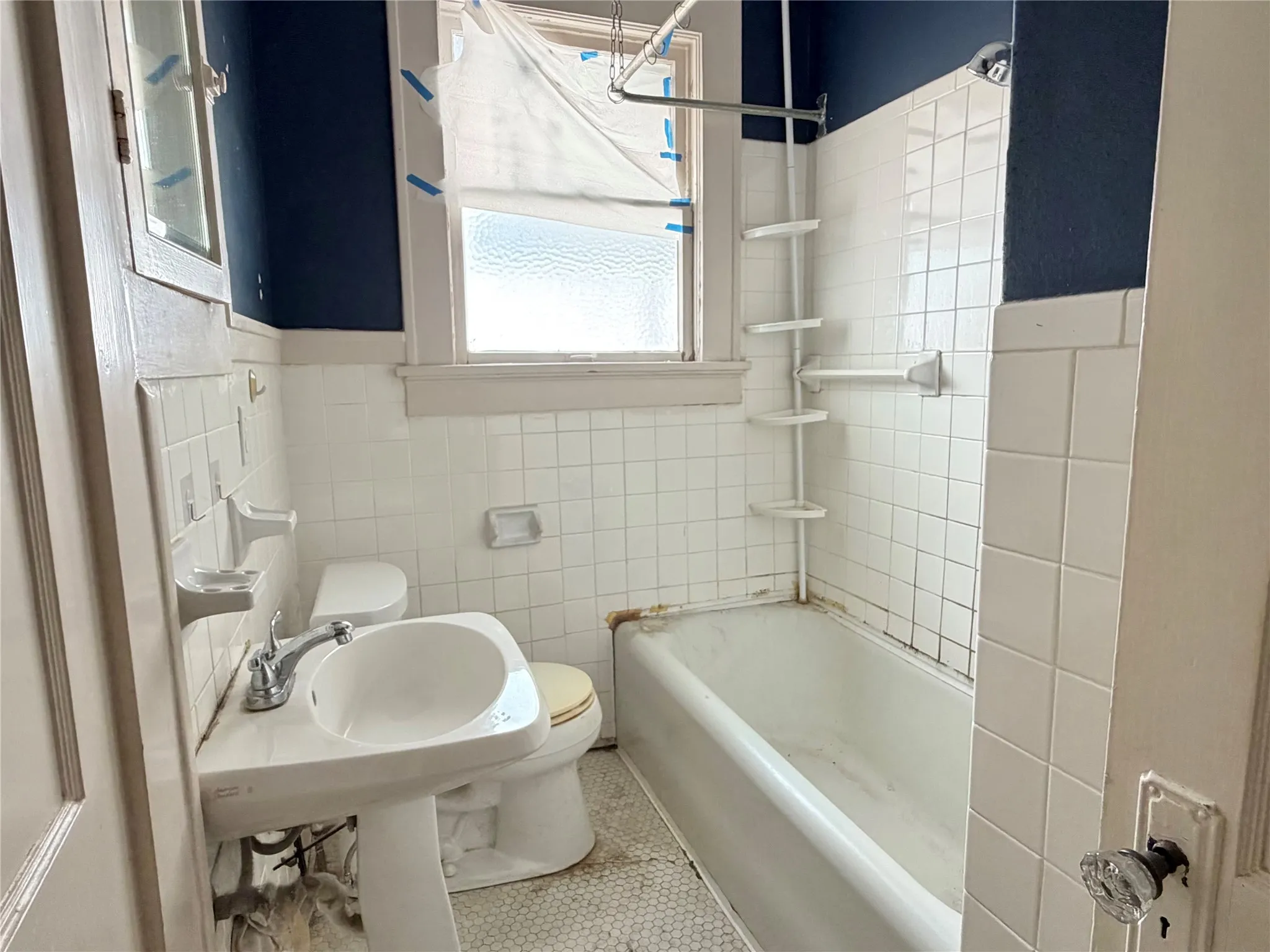 Single Family Residence For Sale in Dallas County , 6147 Richmond Avenue, Dallas, Texas 75214, 2 Bedroom, 2 Bathroom, Garage spaces, 1,248 Sqft, built in 1936, mls#21367826, Real Estate Agent in Dallas, Homes For Sale in Dallas county, Homes For Sale in Dallas, Realtor in Dallas Texas, Real Estate Brokerage Independent Realty Texas, Luminita Cordes Realtor