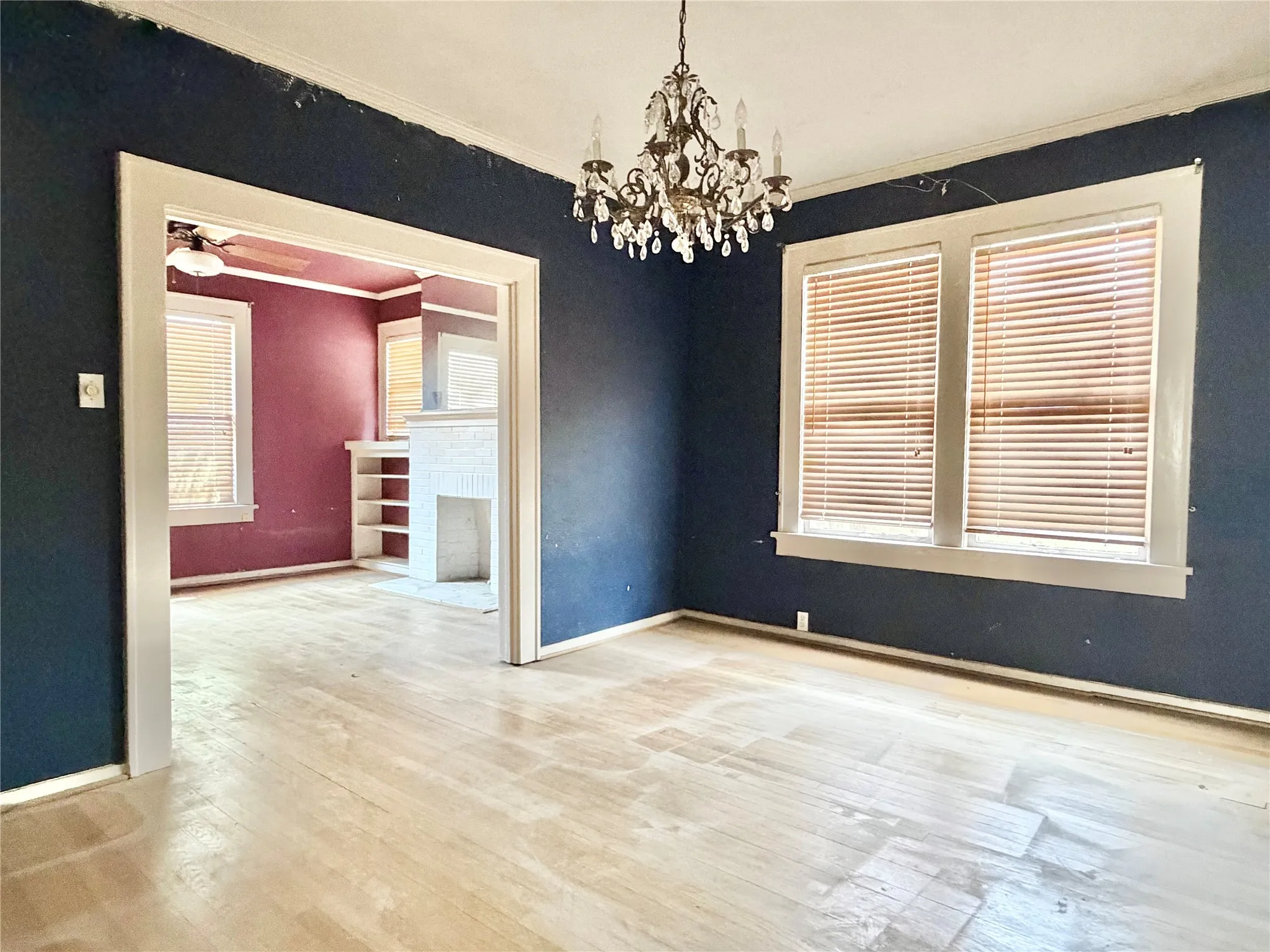 Single Family Residence For Sale in Dallas County , 6147 Richmond Avenue, Dallas, Texas 75214, 2 Bedroom, 2 Bathroom, Garage spaces, 1,248 Sqft, built in 1936, mls#21367826, Real Estate Agent in Dallas, Homes For Sale in Dallas county, Homes For Sale in Dallas, Realtor in Dallas Texas, Real Estate Brokerage Independent Realty Texas, Luminita Cordes Realtor