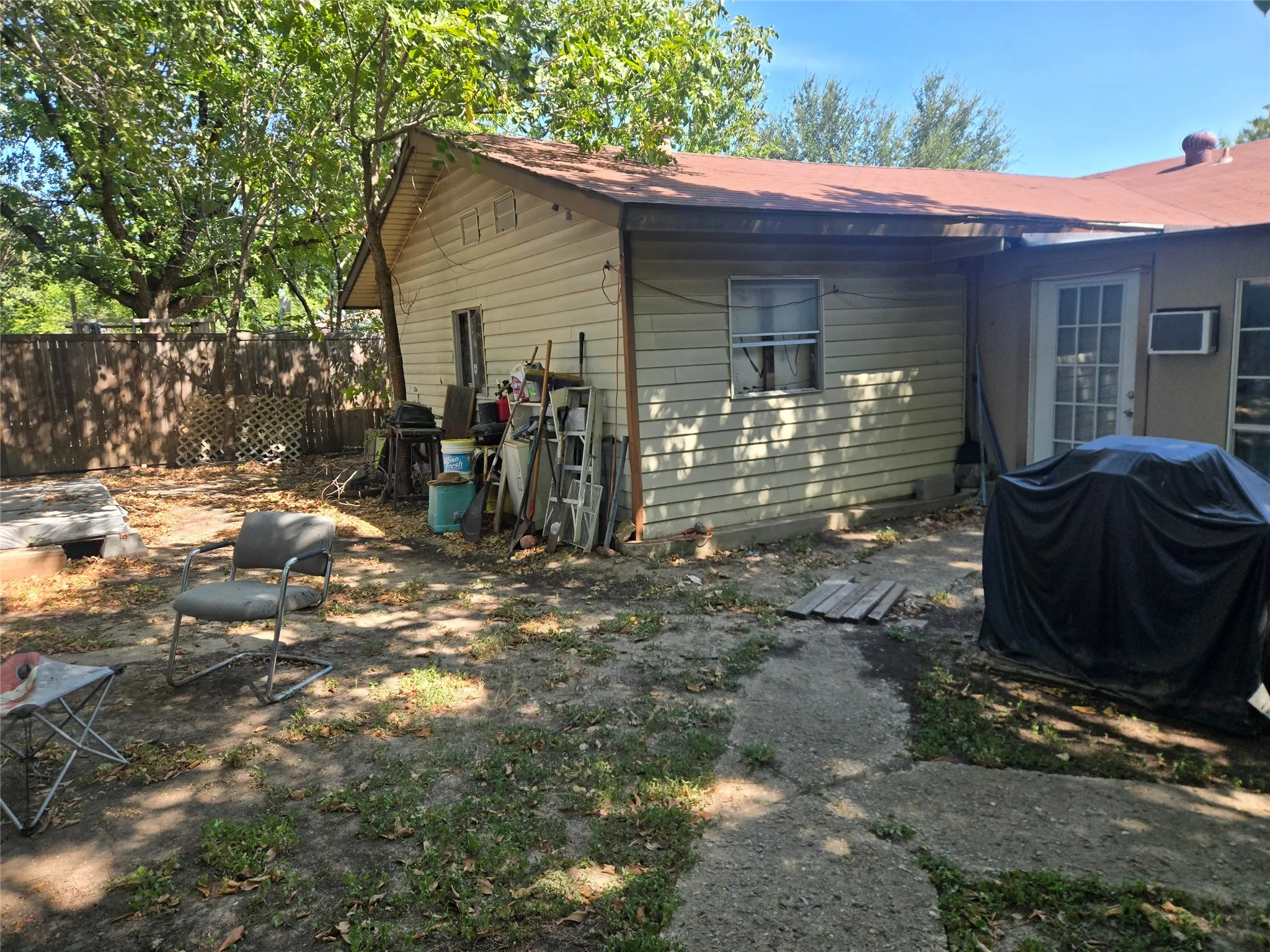 Single Family Residence For Sale in Dallas County , 12207 Baron Drive, Balch Springs, Texas 75180, 3 Bedroom, 2 Bathroom, Garage spaces, 1,930 Sqft, built in 1972, mls#21370514, Real Estate Agent in Balch Springs, Homes For Sale in Dallas county, Homes For Sale in Balch Springs, Realtor in Balch Springs Texas, Real Estate Brokerage Independent Realty Texas, Luminita Cordes Realtor