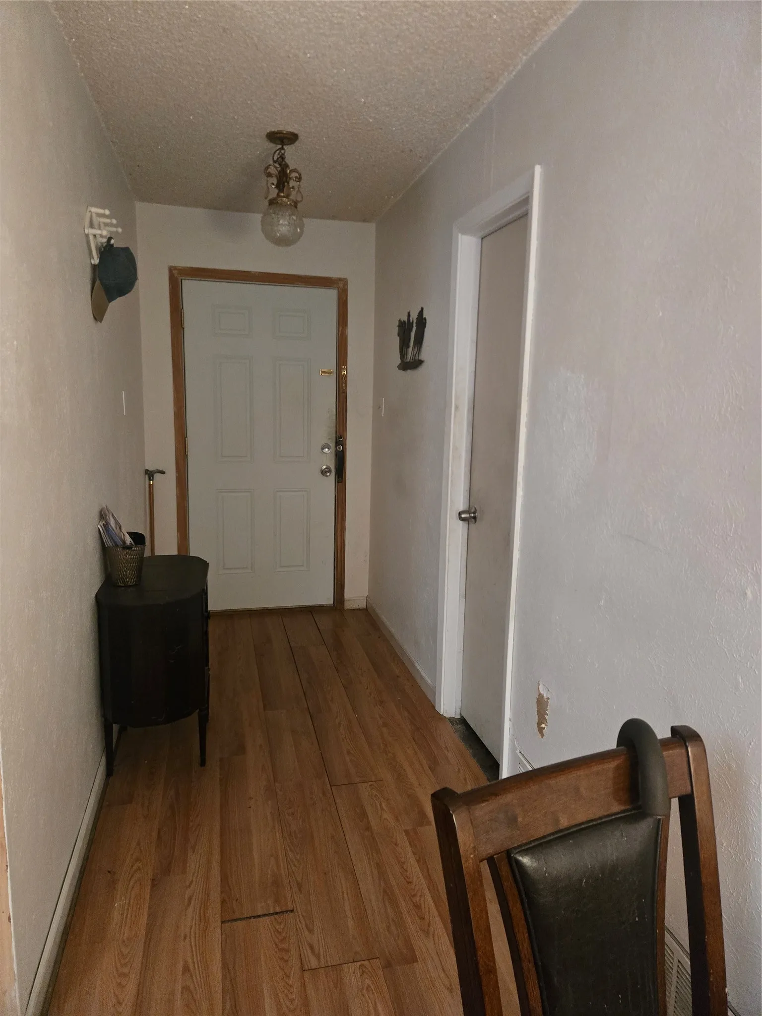 Single Family Residence For Sale in Dallas County , 12207 Baron Drive, Balch Springs, Texas 75180, 3 Bedroom, 2 Bathroom, Garage spaces, 1,930 Sqft, built in 1972, mls#21370514, Real Estate Agent in Balch Springs, Homes For Sale in Dallas county, Homes For Sale in Balch Springs, Realtor in Balch Springs Texas, Real Estate Brokerage Independent Realty Texas, Luminita Cordes Realtor