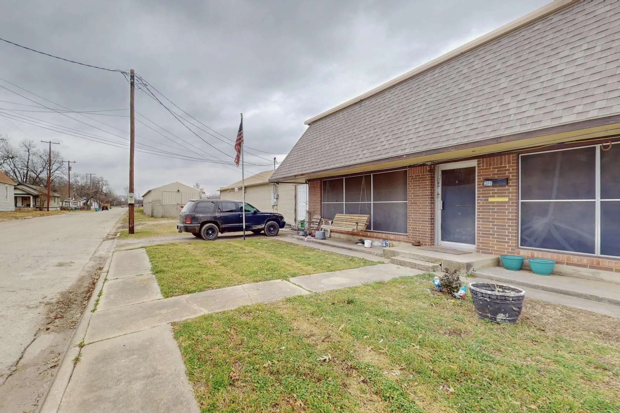 Warehouse For Rent in Cooke County , 517 E Broadway Street, Gainesville, Texas 76240, 0, 0, Garage spaces, 0 Sqft, built in 1970, mls#21371584, Real Estate Agent in Gainesville, Homes For Rent in Cooke county, Homes For Rent in Gainesville, Realtor in Gainesville Texas, Real Estate Brokerage Independent Realty Texas, Luminita Cordes Realtor
