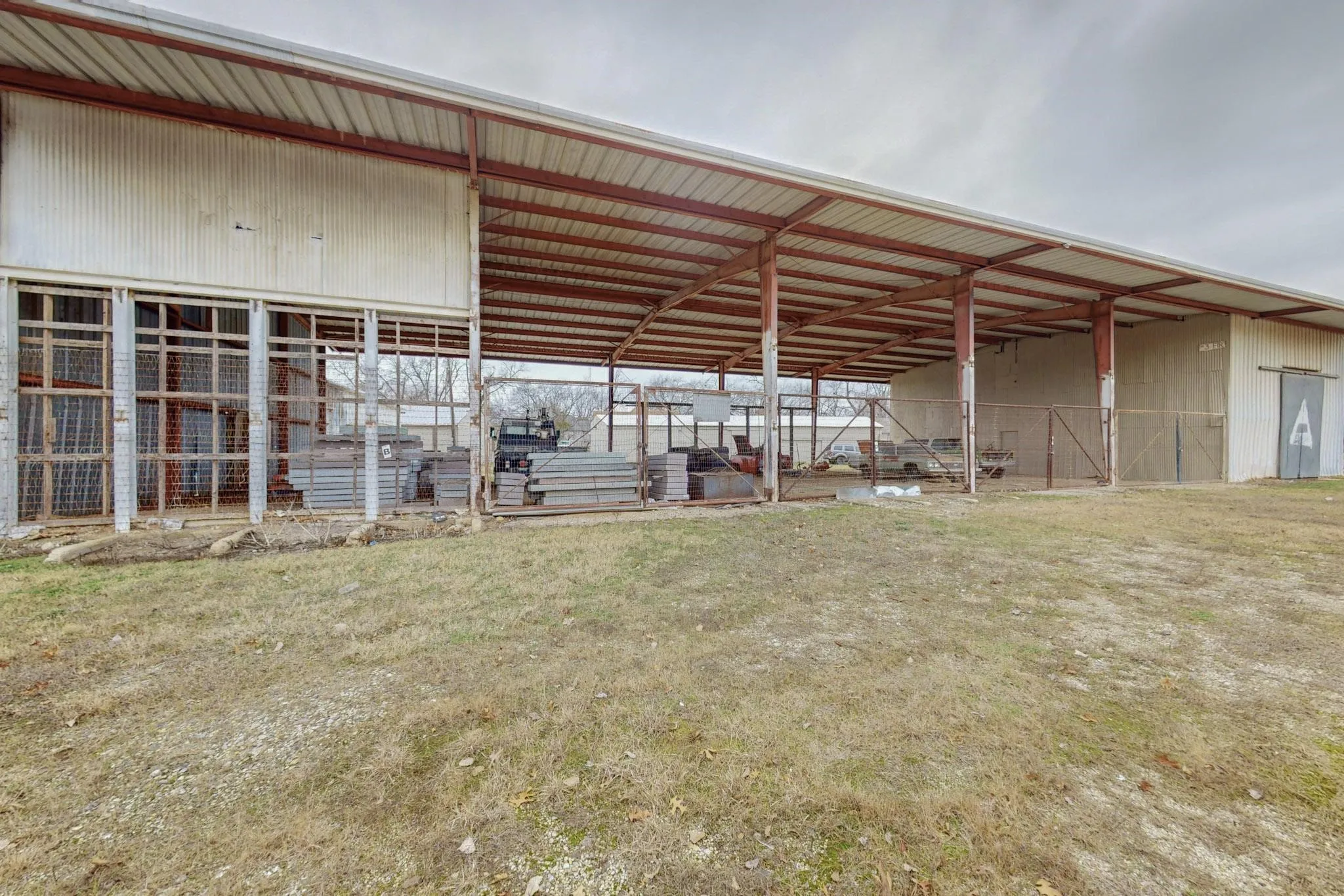 Warehouse For Rent in Cooke County , 517 E Broadway Street, Gainesville, Texas 76240, 0, 0, Garage spaces, 0 Sqft, built in 1970, mls#21371584, Real Estate Agent in Gainesville, Homes For Rent in Cooke county, Homes For Rent in Gainesville, Realtor in Gainesville Texas, Real Estate Brokerage Independent Realty Texas, Luminita Cordes Realtor