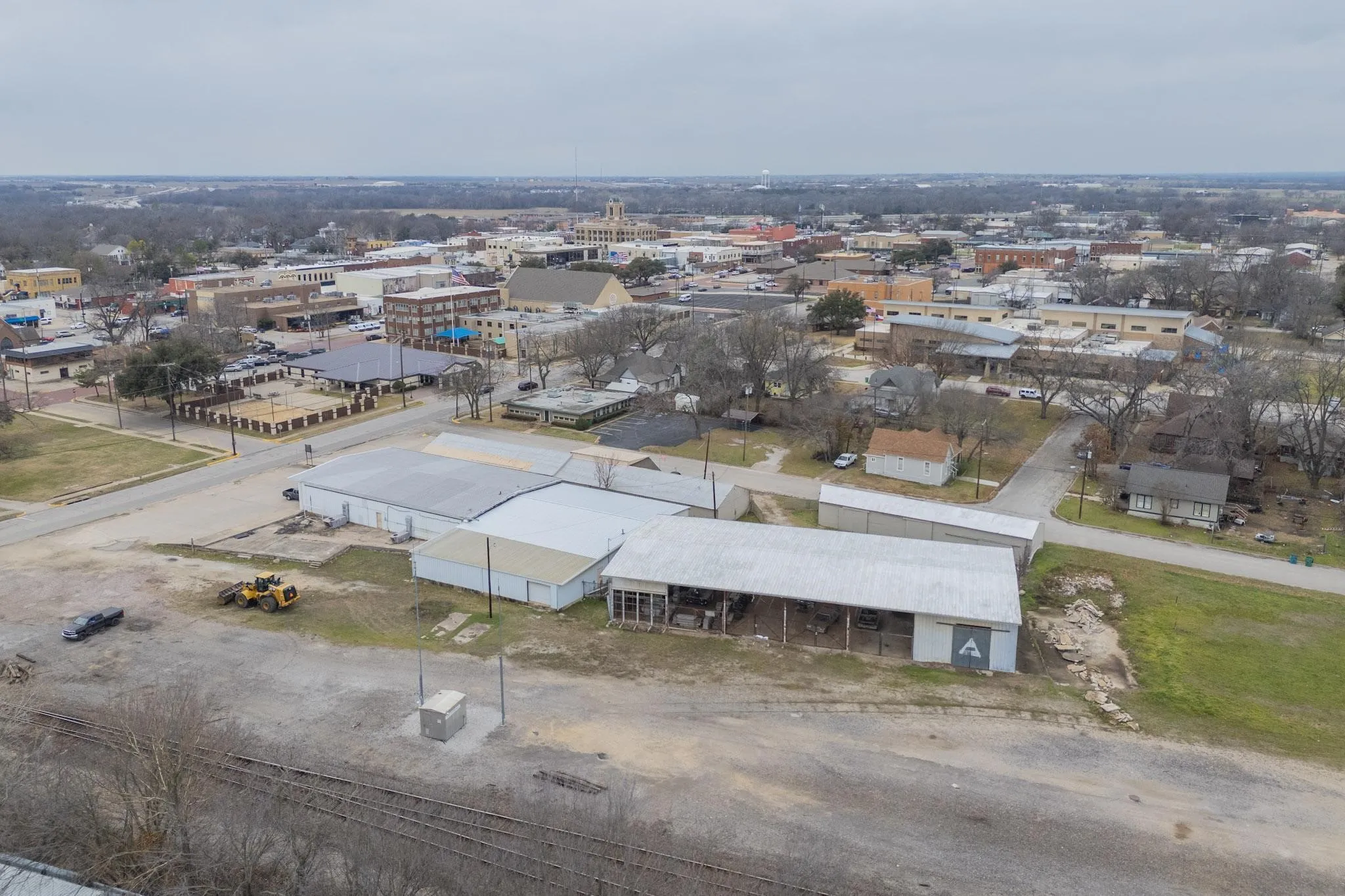 Warehouse For Rent in Cooke County , 517 E Broadway Street, Gainesville, Texas 76240, 0, 0, Garage spaces, 0 Sqft, built in 1970, mls#21371584, Real Estate Agent in Gainesville, Homes For Rent in Cooke county, Homes For Rent in Gainesville, Realtor in Gainesville Texas, Real Estate Brokerage Independent Realty Texas, Luminita Cordes Realtor