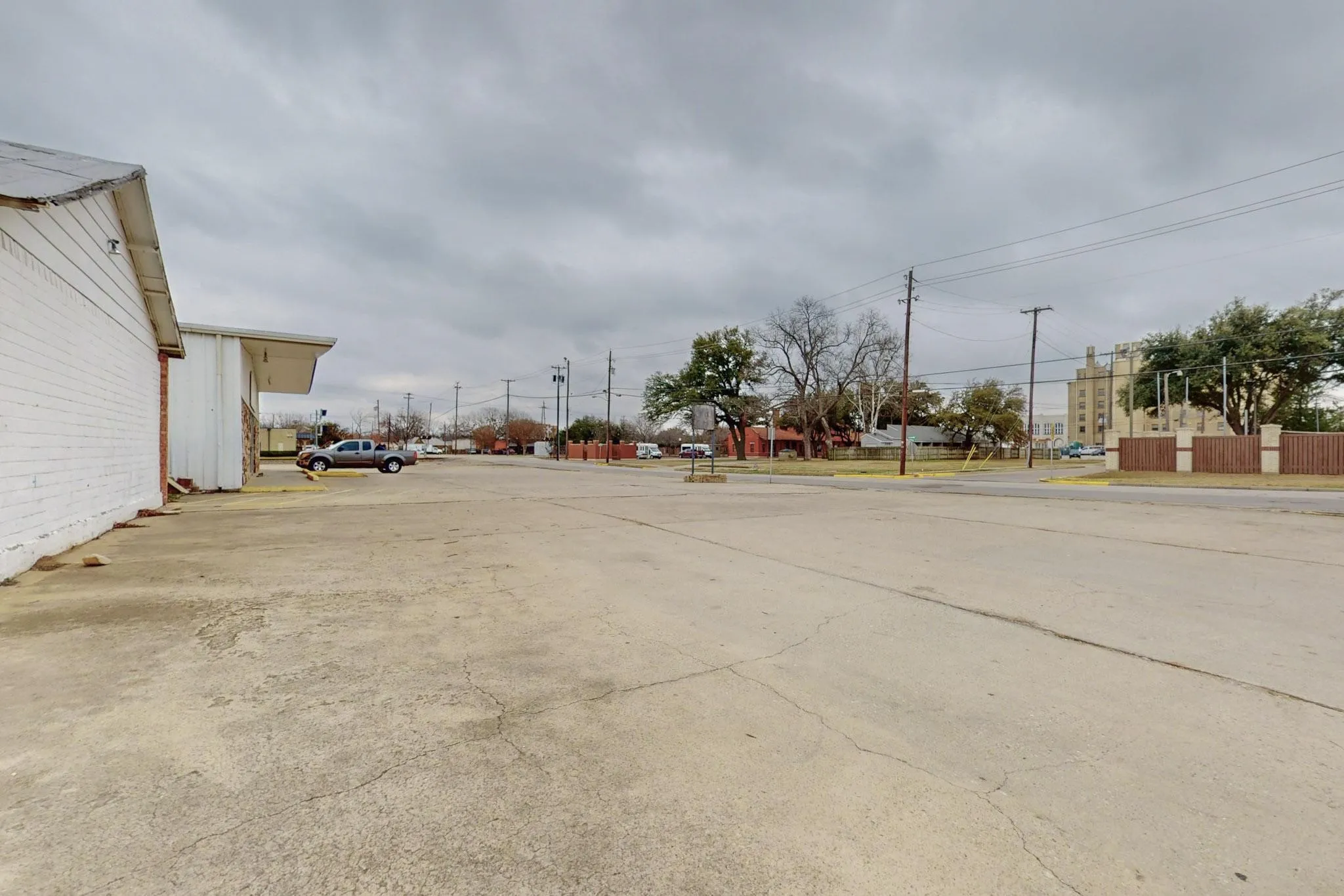 Warehouse For Rent in Cooke County , 517 E Broadway Street, Gainesville, Texas 76240, 0, 0, Garage spaces, 0 Sqft, built in 1970, mls#21371584, Real Estate Agent in Gainesville, Homes For Rent in Cooke county, Homes For Rent in Gainesville, Realtor in Gainesville Texas, Real Estate Brokerage Independent Realty Texas, Luminita Cordes Realtor