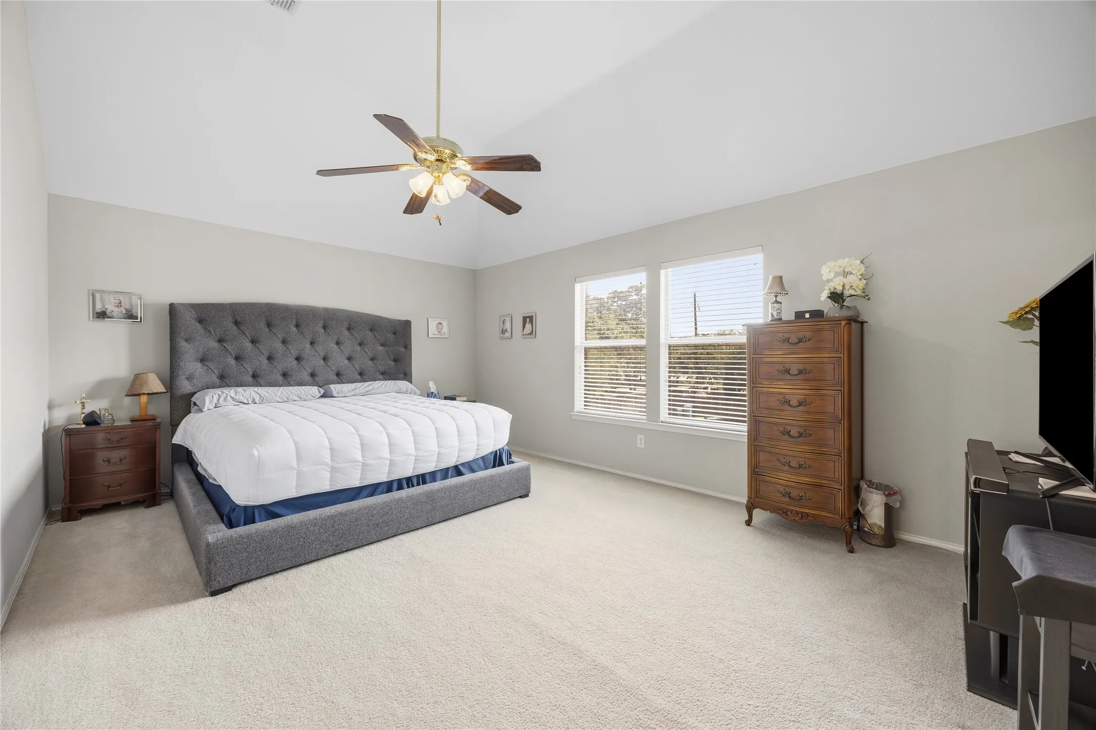 Single Family Residence For Sale in Dallas County , 510 Archer Drive, Coppell, Texas 75019, 2 Bedroom, 3 Bathroom, 2 Garage spaces, 1,560 Sqft, built in 2000, mls#21371587, Real Estate Agent in Coppell, Homes For Sale in Dallas county, Homes For Sale in Coppell, Realtor in Coppell Texas, Real Estate Brokerage Independent Realty Texas, Luminita Cordes Realtor