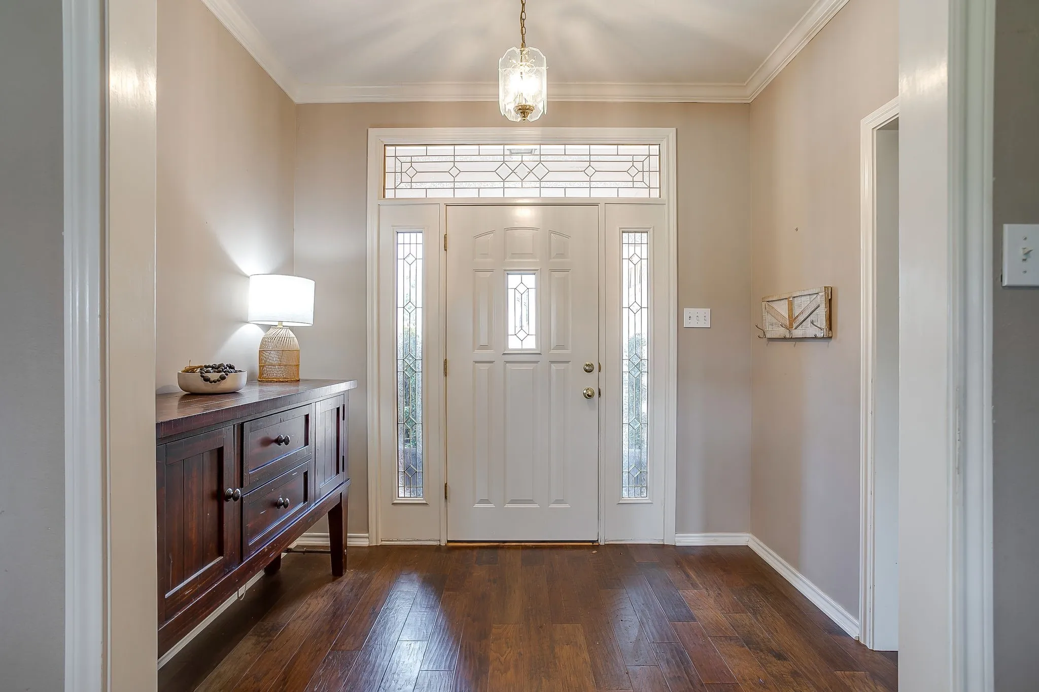 Single Family Residence For Sale in Hood County , 8810 Bellechase Road, Granbury, Texas 76049, 3 Bedroom, 2 Bathroom, 2 Garage spaces, 2,248 Sqft, built in 1993, mls#21371562, Real Estate Agent in Granbury, Homes For Sale in Hood county, Homes For Sale in Granbury, Realtor in Granbury Texas, Real Estate Brokerage Independent Realty Texas, Luminita Cordes Realtor