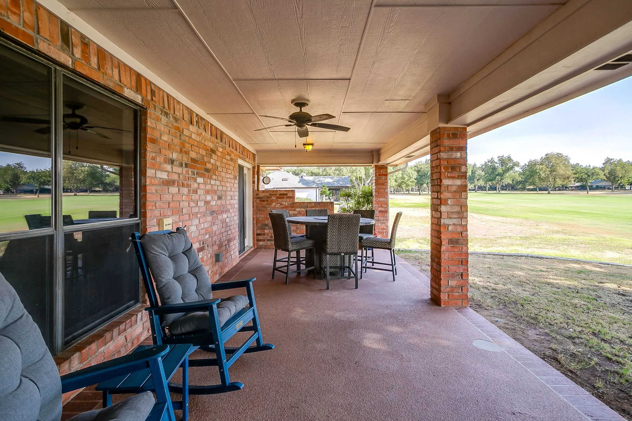 Single Family Residence For Sale in Hood County , 8810 Bellechase Road, Granbury, Texas 76049, 3 Bedroom, 2 Bathroom, 2 Garage spaces, 2,248 Sqft, built in 1993, mls#21371562, Real Estate Agent in Granbury, Homes For Sale in Hood county, Homes For Sale in Granbury, Realtor in Granbury Texas, Real Estate Brokerage Independent Realty Texas, Luminita Cordes Realtor