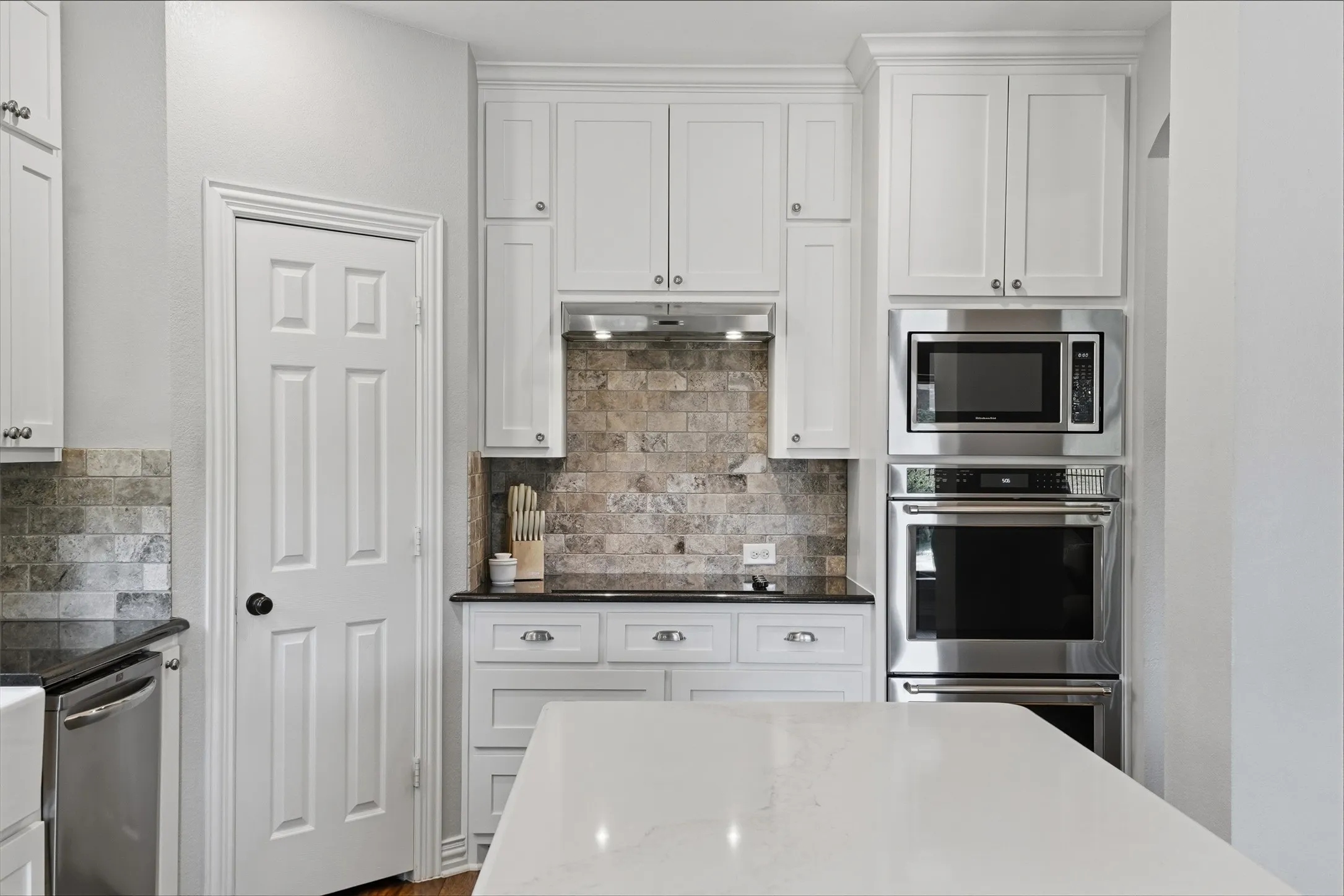 Single Family Residence For Sale in Rockwall County , 1530 Fairlakes Pointe Drive, Rockwall, Texas 75087, 5 Bedroom, 4 Bathroom, 3 Garage spaces, 3,415 Sqft, built in 1999, mls#21371232, Real Estate Agent in Rockwall, Homes For Sale in Rockwall county, Homes For Sale in Rockwall, Realtor in Rockwall Texas, Real Estate Brokerage Independent Realty Texas, Luminita Cordes Realtor