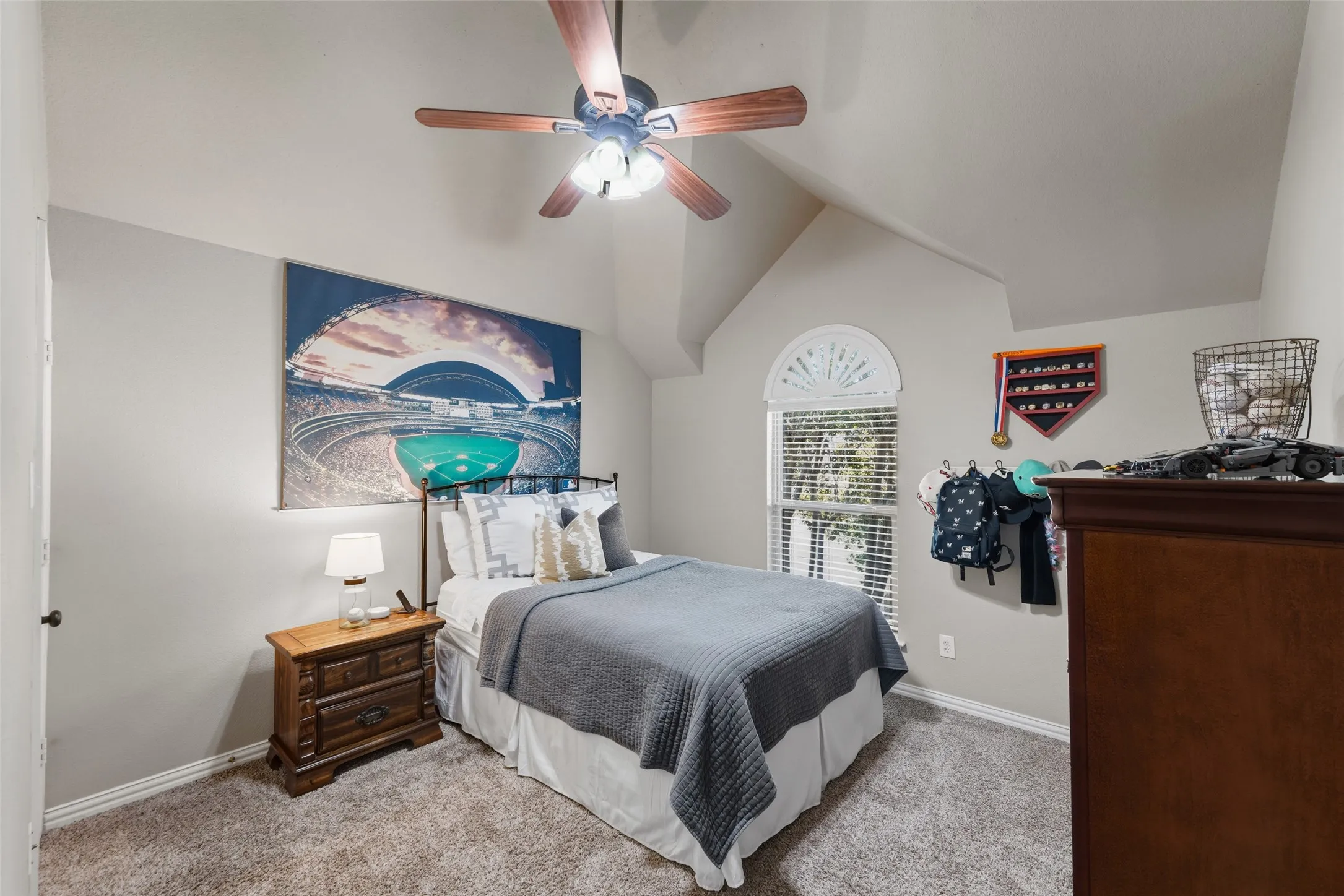 Single Family Residence For Sale in Rockwall County , 1530 Fairlakes Pointe Drive, Rockwall, Texas 75087, 5 Bedroom, 4 Bathroom, 3 Garage spaces, 3,415 Sqft, built in 1999, mls#21371232, Real Estate Agent in Rockwall, Homes For Sale in Rockwall county, Homes For Sale in Rockwall, Realtor in Rockwall Texas, Real Estate Brokerage Independent Realty Texas, Luminita Cordes Realtor
