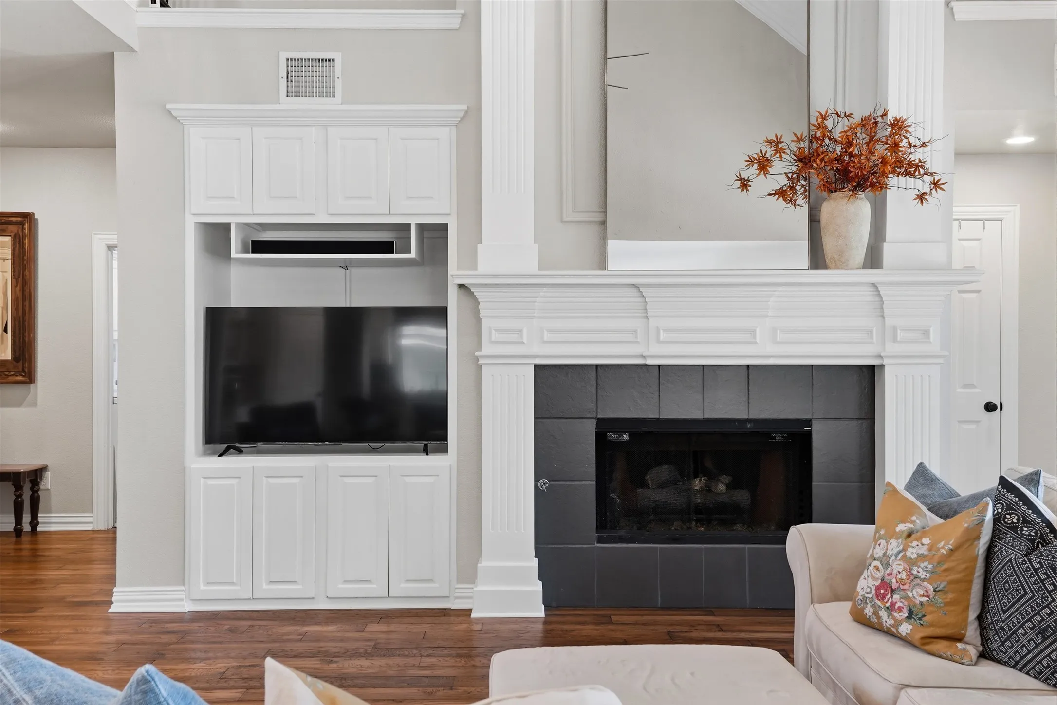 Single Family Residence For Sale in Rockwall County , 1530 Fairlakes Pointe Drive, Rockwall, Texas 75087, 5 Bedroom, 4 Bathroom, 3 Garage spaces, 3,415 Sqft, built in 1999, mls#21371232, Real Estate Agent in Rockwall, Homes For Sale in Rockwall county, Homes For Sale in Rockwall, Realtor in Rockwall Texas, Real Estate Brokerage Independent Realty Texas, Luminita Cordes Realtor