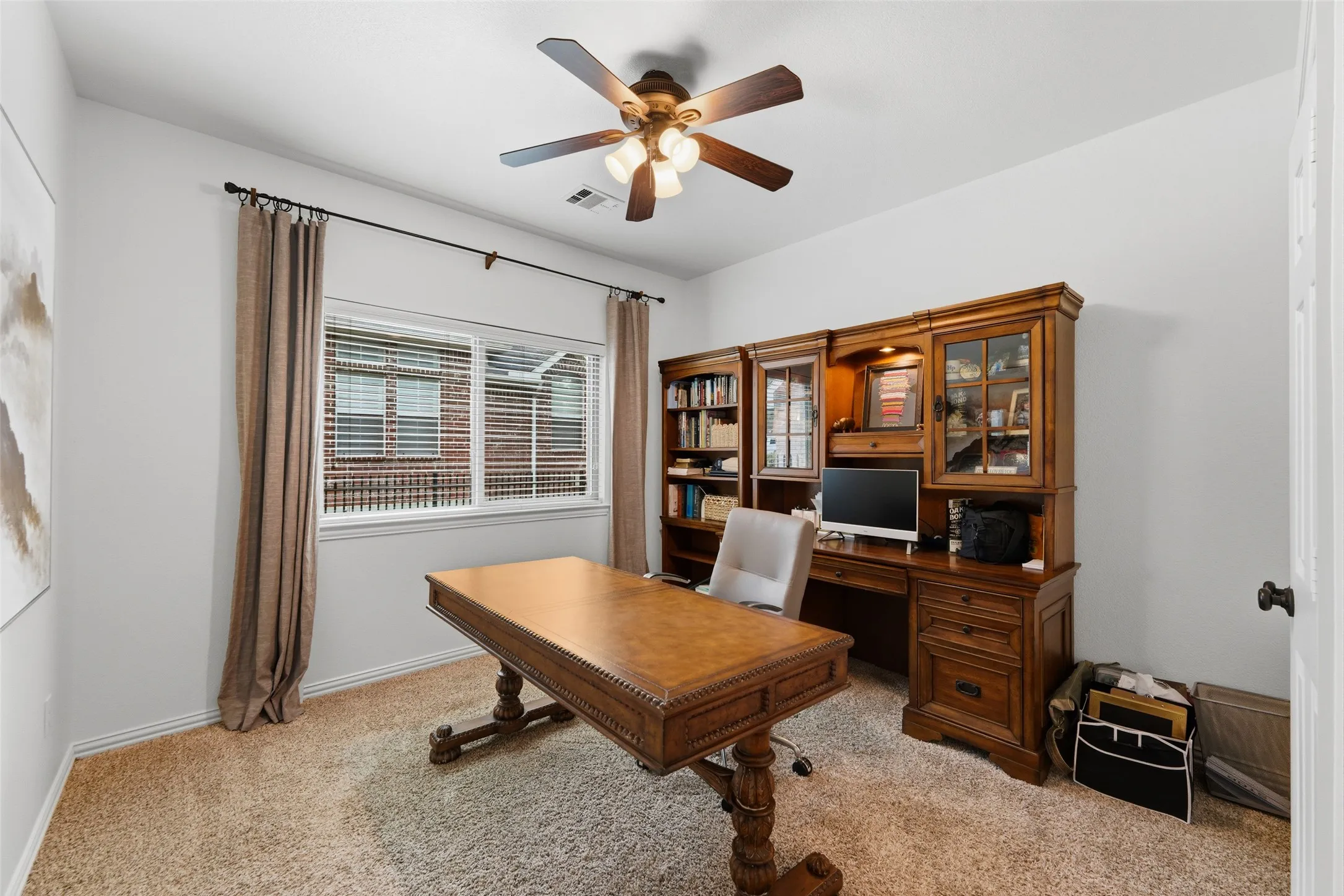 Single Family Residence For Sale in Rockwall County , 1530 Fairlakes Pointe Drive, Rockwall, Texas 75087, 5 Bedroom, 4 Bathroom, 3 Garage spaces, 3,415 Sqft, built in 1999, mls#21371232, Real Estate Agent in Rockwall, Homes For Sale in Rockwall county, Homes For Sale in Rockwall, Realtor in Rockwall Texas, Real Estate Brokerage Independent Realty Texas, Luminita Cordes Realtor