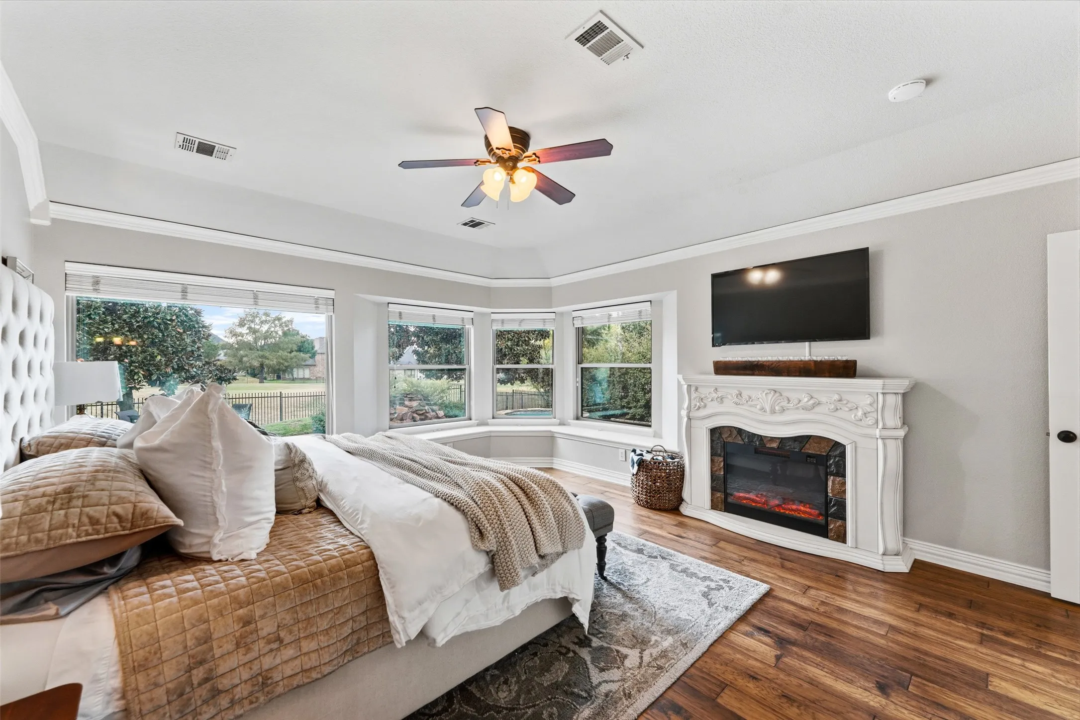 Single Family Residence For Sale in Rockwall County , 1530 Fairlakes Pointe Drive, Rockwall, Texas 75087, 5 Bedroom, 4 Bathroom, 3 Garage spaces, 3,415 Sqft, built in 1999, mls#21371232, Real Estate Agent in Rockwall, Homes For Sale in Rockwall county, Homes For Sale in Rockwall, Realtor in Rockwall Texas, Real Estate Brokerage Independent Realty Texas, Luminita Cordes Realtor