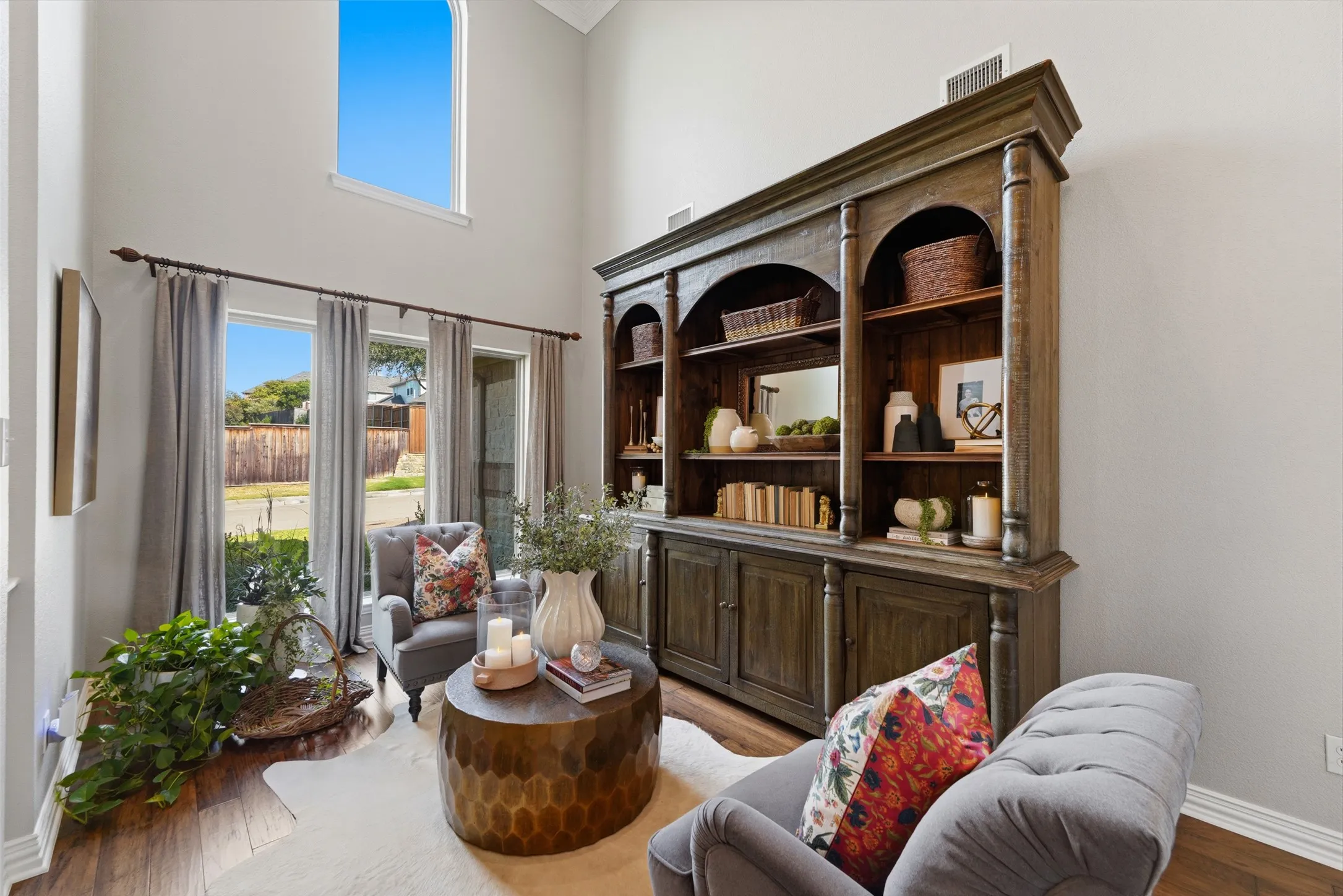 Single Family Residence For Sale in Rockwall County , 1530 Fairlakes Pointe Drive, Rockwall, Texas 75087, 5 Bedroom, 4 Bathroom, 3 Garage spaces, 3,415 Sqft, built in 1999, mls#21371232, Real Estate Agent in Rockwall, Homes For Sale in Rockwall county, Homes For Sale in Rockwall, Realtor in Rockwall Texas, Real Estate Brokerage Independent Realty Texas, Luminita Cordes Realtor