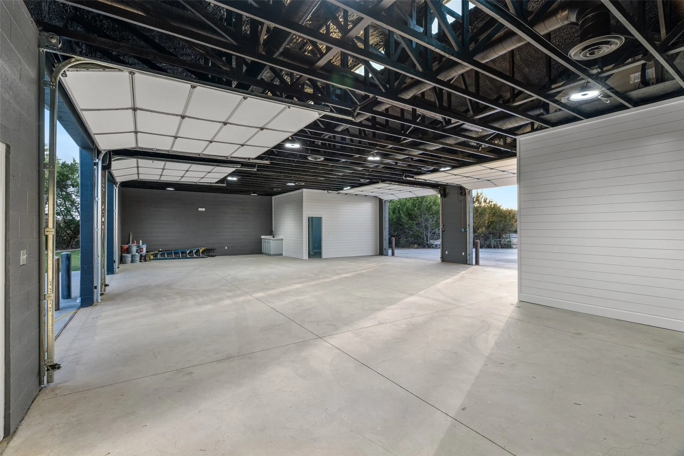 Business For Sale in Hood County , 2555 Paluxy Highway, Granbury, Texas 76048, 0, 0, Garage spaces, 2,410 Sqft, built in 2026, mls#21369418, Real Estate Agent in Granbury, Homes For Sale in Hood county, Homes For Sale in Granbury, Realtor in Granbury Texas, Real Estate Brokerage Independent Realty Texas, Luminita Cordes Realtor