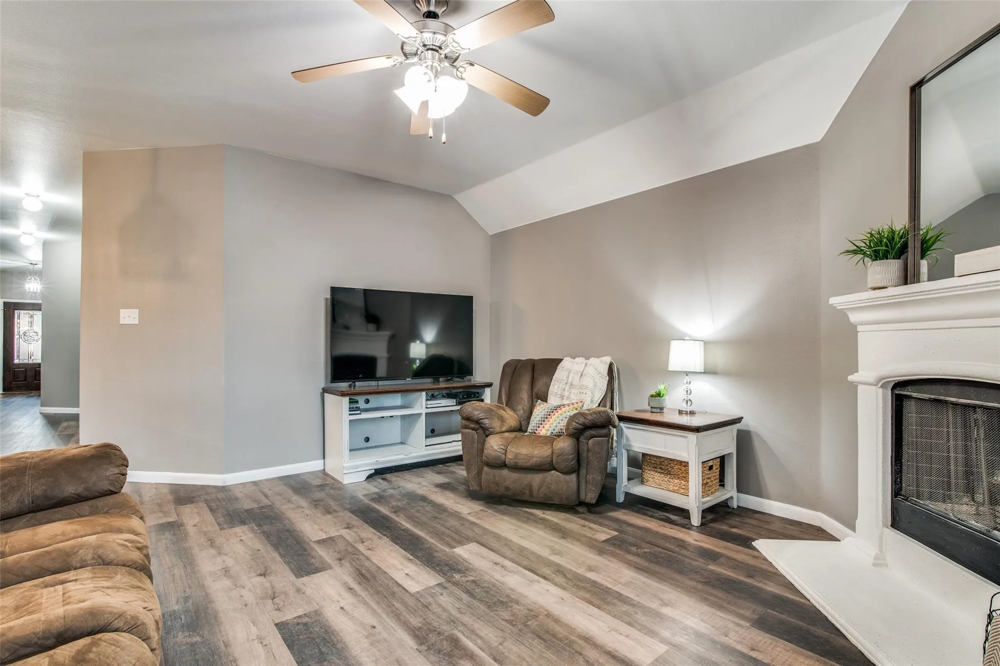 Single Family Residence For Sale in Kaufman County , 2017 Childress Drive, Forney, Texas 75126, 3 Bedroom, 2 Bathroom, 2 Garage spaces, 1,930 Sqft, built in 2011, mls#21370568, Real Estate Agent in Forney, Homes For Sale in Kaufman county, Homes For Sale in Forney, Realtor in Forney Texas, Real Estate Brokerage Independent Realty Texas, Luminita Cordes Realtor