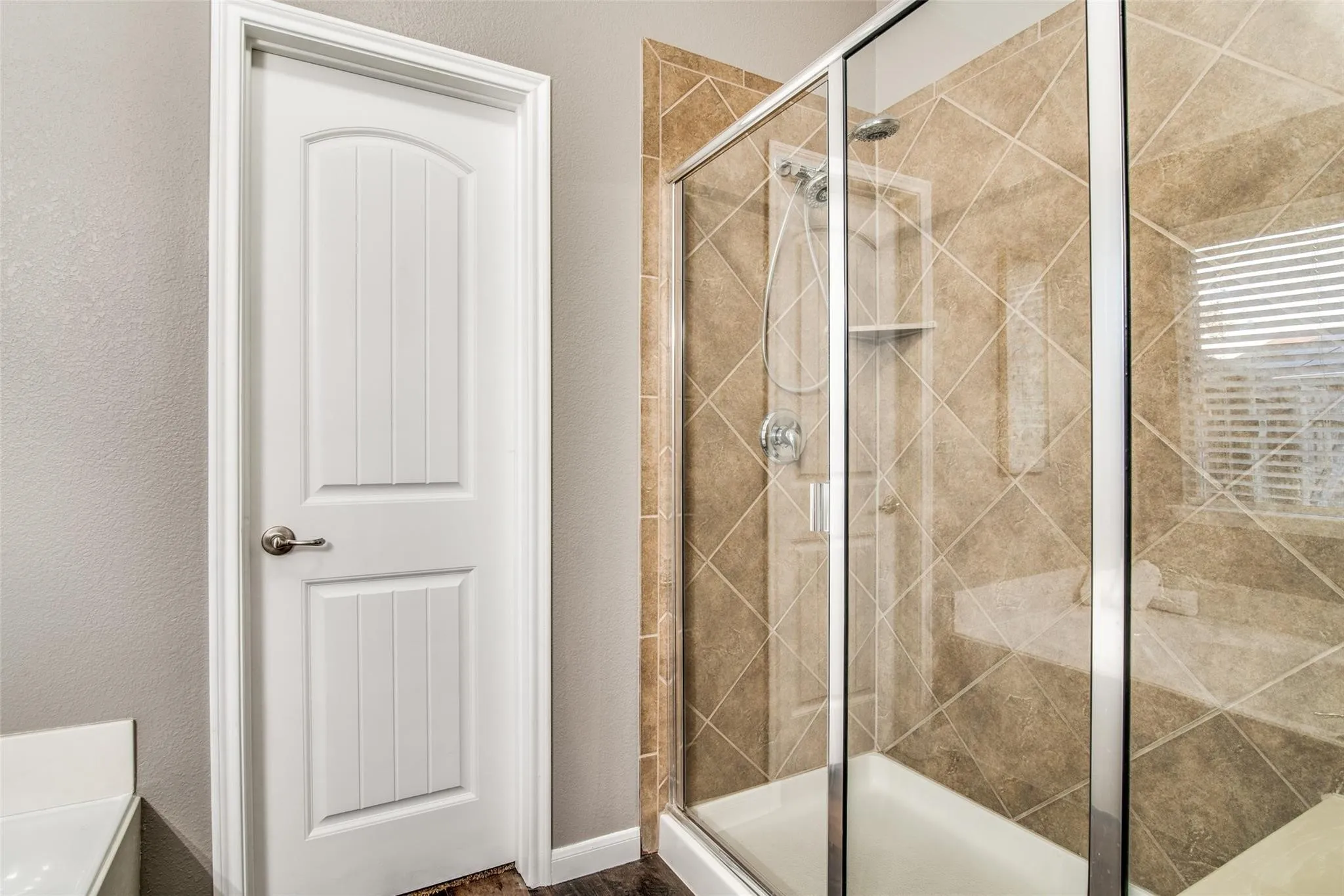 Single Family Residence For Sale in Kaufman County , 2017 Childress Drive, Forney, Texas 75126, 3 Bedroom, 2 Bathroom, 2 Garage spaces, 1,930 Sqft, built in 2011, mls#21370568, Real Estate Agent in Forney, Homes For Sale in Kaufman county, Homes For Sale in Forney, Realtor in Forney Texas, Real Estate Brokerage Independent Realty Texas, Luminita Cordes Realtor