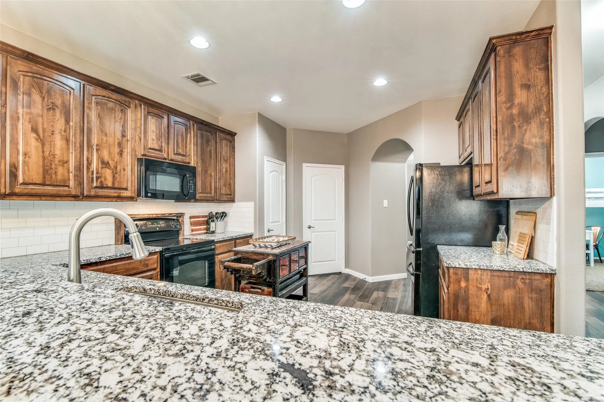 Single Family Residence For Sale in Kaufman County , 2017 Childress Drive, Forney, Texas 75126, 3 Bedroom, 2 Bathroom, 2 Garage spaces, 1,930 Sqft, built in 2011, mls#21370568, Real Estate Agent in Forney, Homes For Sale in Kaufman county, Homes For Sale in Forney, Realtor in Forney Texas, Real Estate Brokerage Independent Realty Texas, Luminita Cordes Realtor
