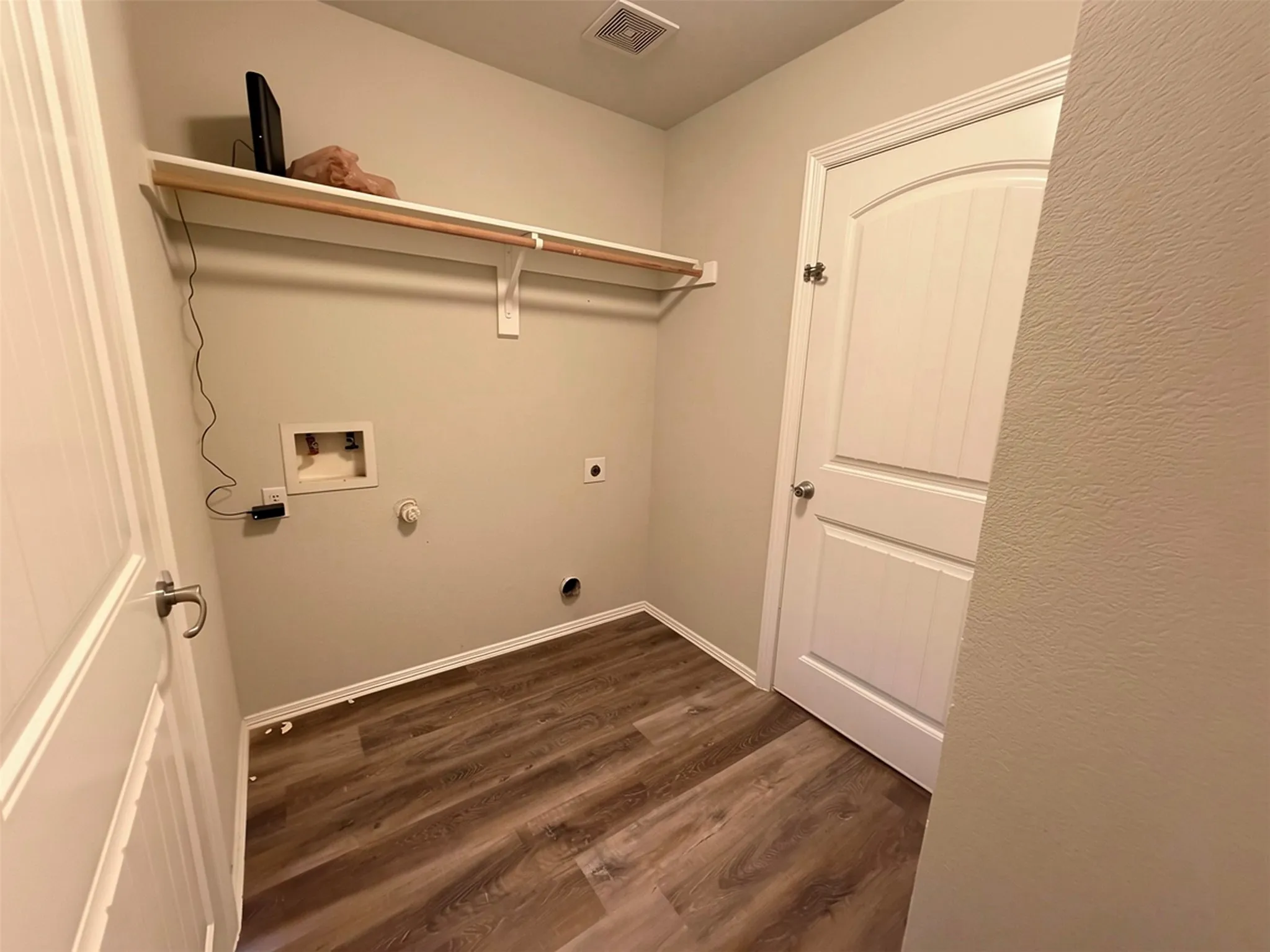 Single Family Residence For Rent in Kaufman County , 128 Starlight Drive, Forney, Texas 75126, 3 Bedroom, 2 Bathroom, 2 Garage spaces, 1,436 Sqft, built in 2007, mls#21371165, Real Estate Agent in Forney, Homes For Rent in Kaufman county, Homes For Rent in Forney, Realtor in Forney Texas, Real Estate Brokerage Independent Realty Texas, Luminita Cordes Realtor