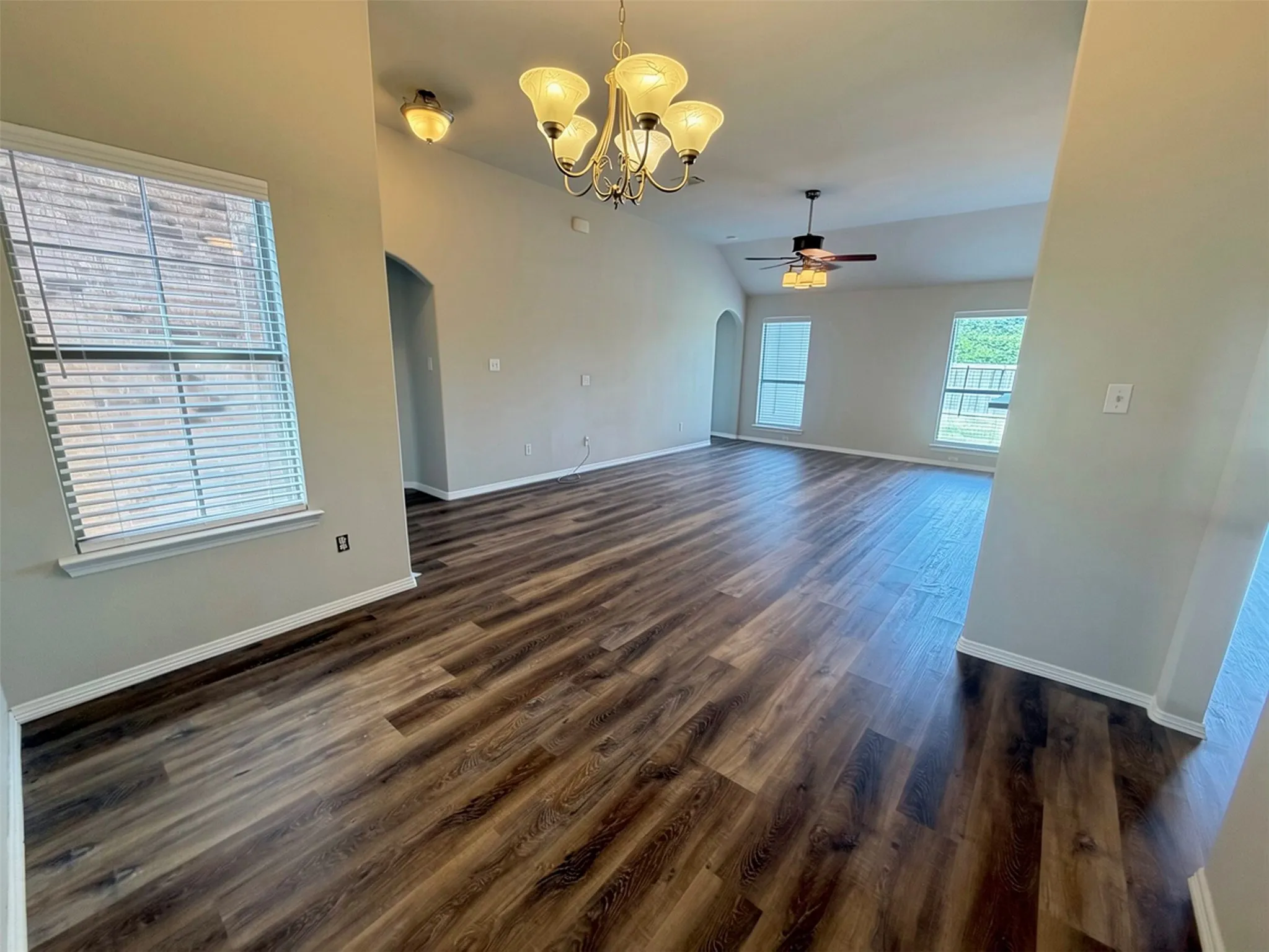Single Family Residence For Rent in Kaufman County , 128 Starlight Drive, Forney, Texas 75126, 3 Bedroom, 2 Bathroom, 2 Garage spaces, 1,436 Sqft, built in 2007, mls#21371165, Real Estate Agent in Forney, Homes For Rent in Kaufman county, Homes For Rent in Forney, Realtor in Forney Texas, Real Estate Brokerage Independent Realty Texas, Luminita Cordes Realtor