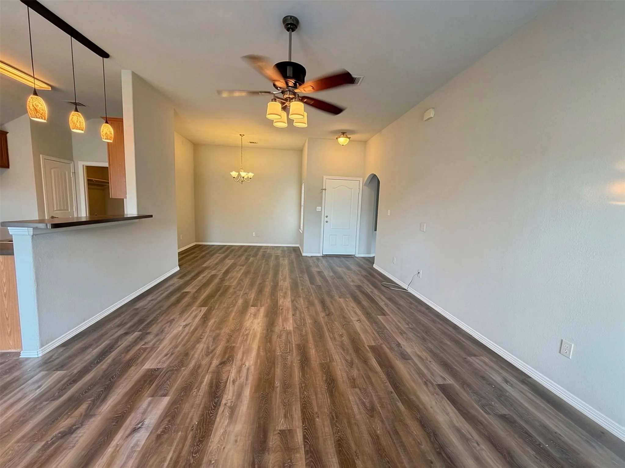 Single Family Residence For Rent in Kaufman County , 128 Starlight Drive, Forney, Texas 75126, 3 Bedroom, 2 Bathroom, 2 Garage spaces, 1,436 Sqft, built in 2007, mls#21371165, Real Estate Agent in Forney, Homes For Rent in Kaufman county, Homes For Rent in Forney, Realtor in Forney Texas, Real Estate Brokerage Independent Realty Texas, Luminita Cordes Realtor