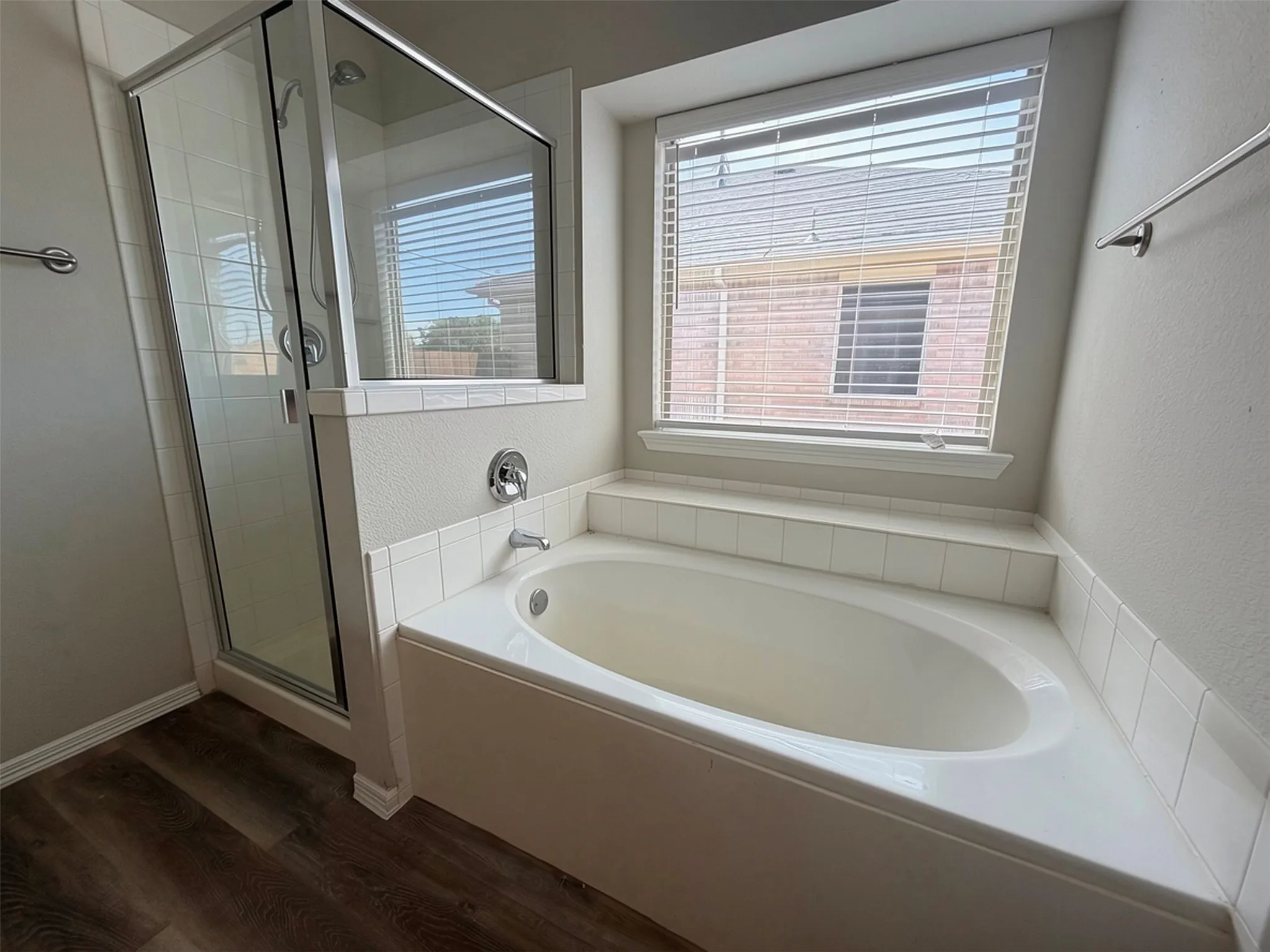 Single Family Residence For Rent in Kaufman County , 128 Starlight Drive, Forney, Texas 75126, 3 Bedroom, 2 Bathroom, 2 Garage spaces, 1,436 Sqft, built in 2007, mls#21371165, Real Estate Agent in Forney, Homes For Rent in Kaufman county, Homes For Rent in Forney, Realtor in Forney Texas, Real Estate Brokerage Independent Realty Texas, Luminita Cordes Realtor