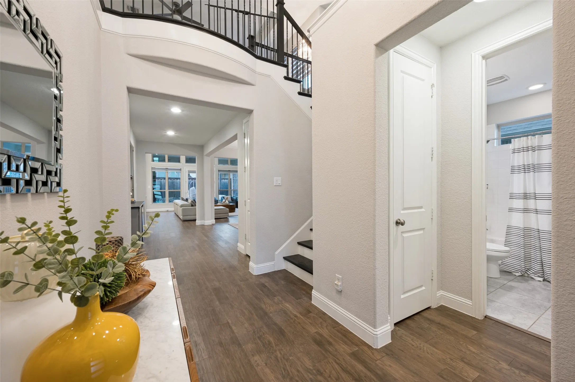 Single Family Residence For Sale in Dallas County , 125 Erling Lane, Irving, Texas 75039, 4 Bedroom, 4 Bathroom, 2 Garage spaces, 3,460 Sqft, built in 2018, mls#21371597, Real Estate Agent in Irving, Homes For Sale in Dallas county, Homes For Sale in Irving, Realtor in Irving Texas, Real Estate Brokerage Independent Realty Texas, Luminita Cordes Realtor
