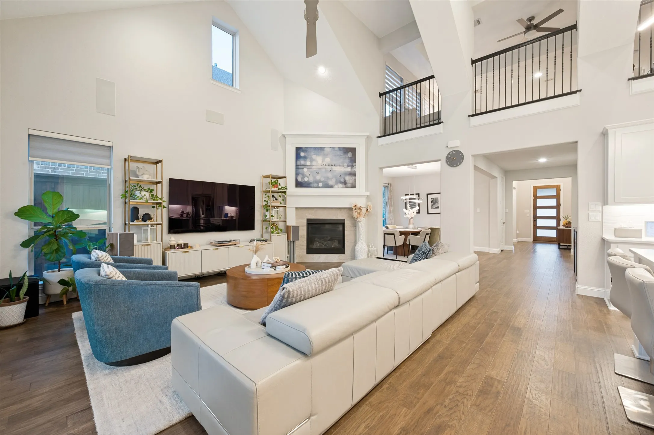 Single Family Residence For Sale in Dallas County , 125 Erling Lane, Irving, Texas 75039, 4 Bedroom, 4 Bathroom, 2 Garage spaces, 3,460 Sqft, built in 2018, mls#21371597, Real Estate Agent in Irving, Homes For Sale in Dallas county, Homes For Sale in Irving, Realtor in Irving Texas, Real Estate Brokerage Independent Realty Texas, Luminita Cordes Realtor
