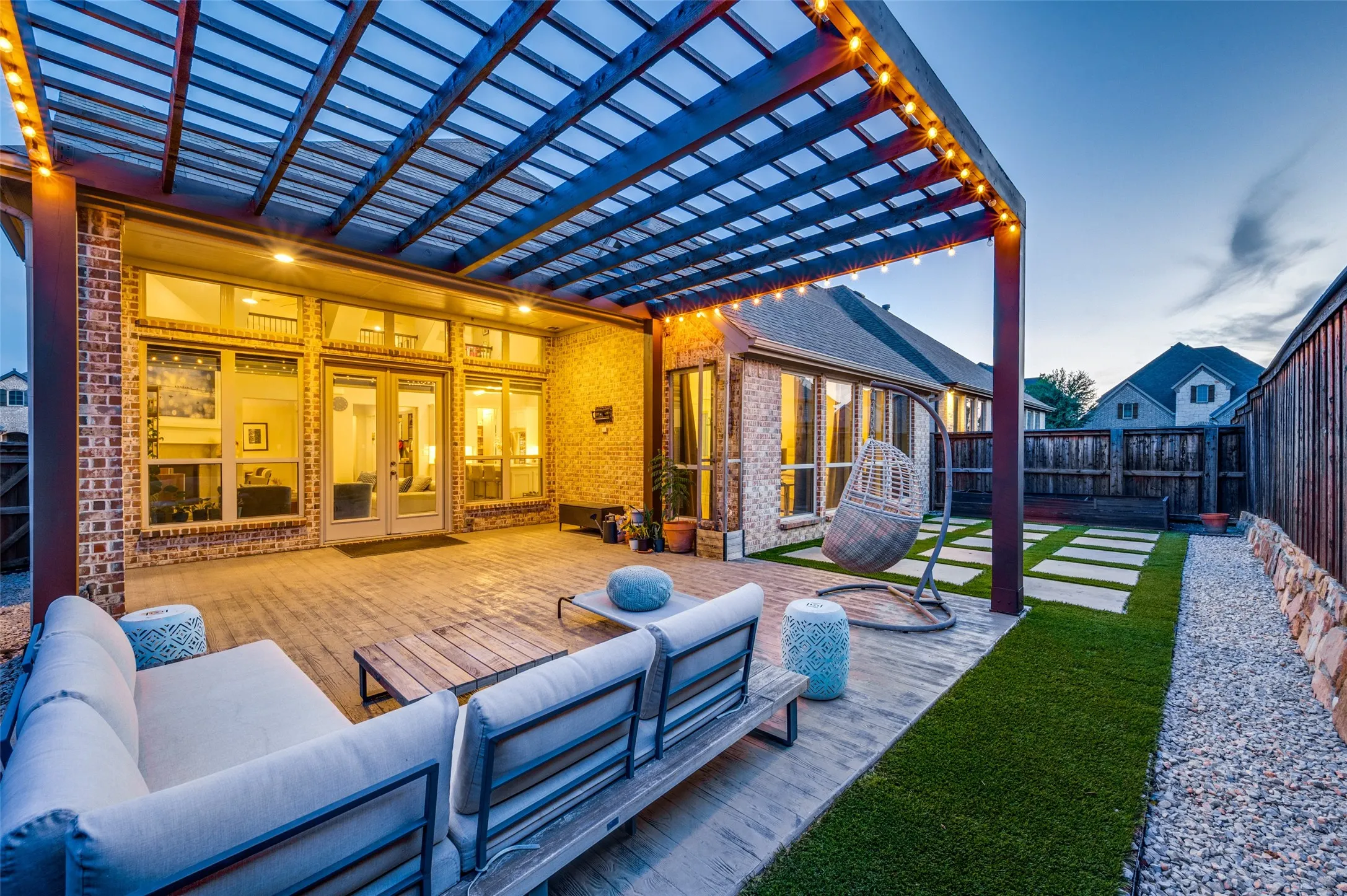 Single Family Residence For Sale in Dallas County , 125 Erling Lane, Irving, Texas 75039, 4 Bedroom, 4 Bathroom, 2 Garage spaces, 3,460 Sqft, built in 2018, mls#21371597, Real Estate Agent in Irving, Homes For Sale in Dallas county, Homes For Sale in Irving, Realtor in Irving Texas, Real Estate Brokerage Independent Realty Texas, Luminita Cordes Realtor