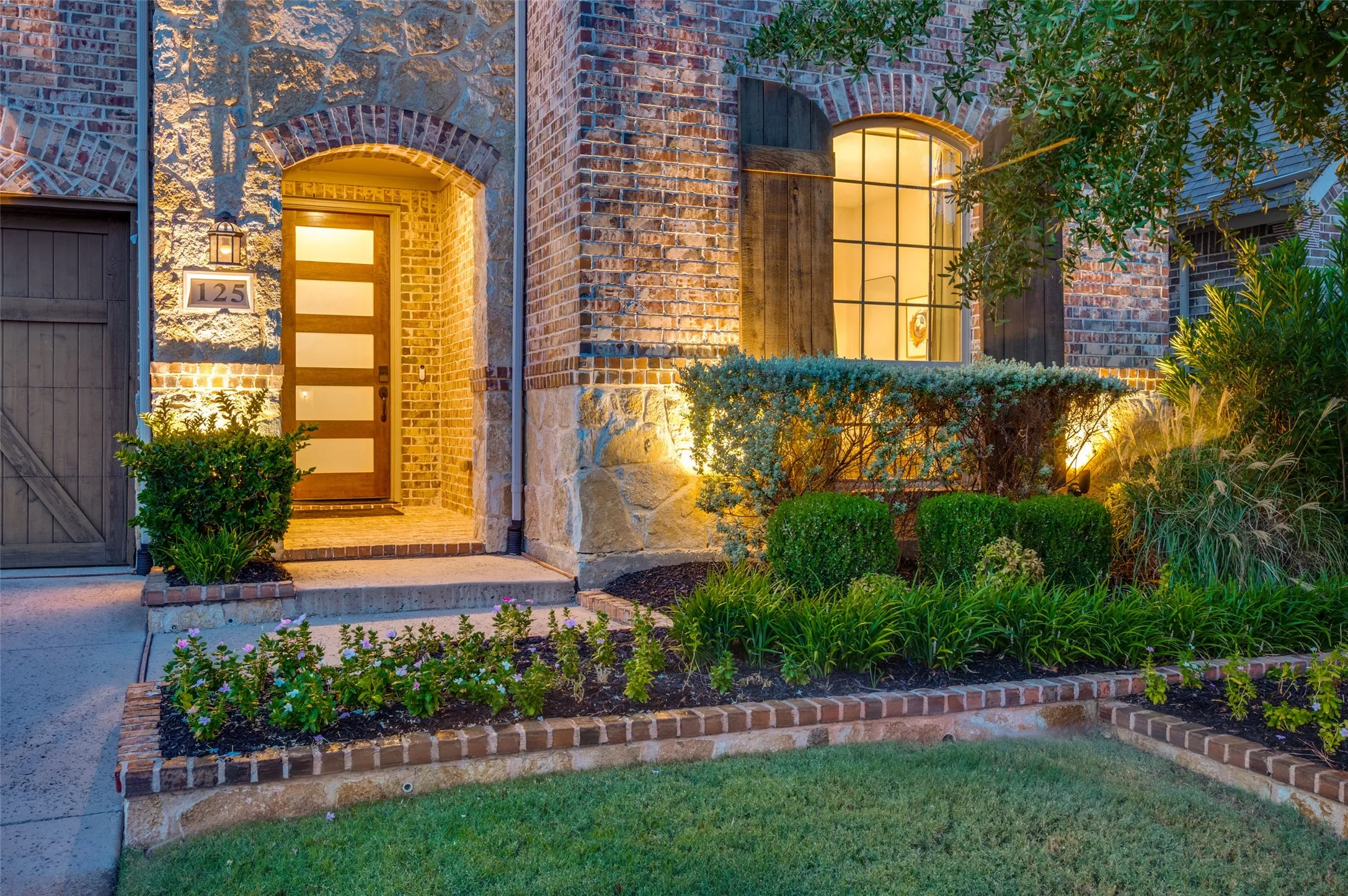 Single Family Residence For Sale in Dallas County , 125 Erling Lane, Irving, Texas 75039, 4 Bedroom, 4 Bathroom, 2 Garage spaces, 3,460 Sqft, built in 2018, mls#21371597, Real Estate Agent in Irving, Homes For Sale in Dallas county, Homes For Sale in Irving, Realtor in Irving Texas, Real Estate Brokerage Independent Realty Texas, Luminita Cordes Realtor
