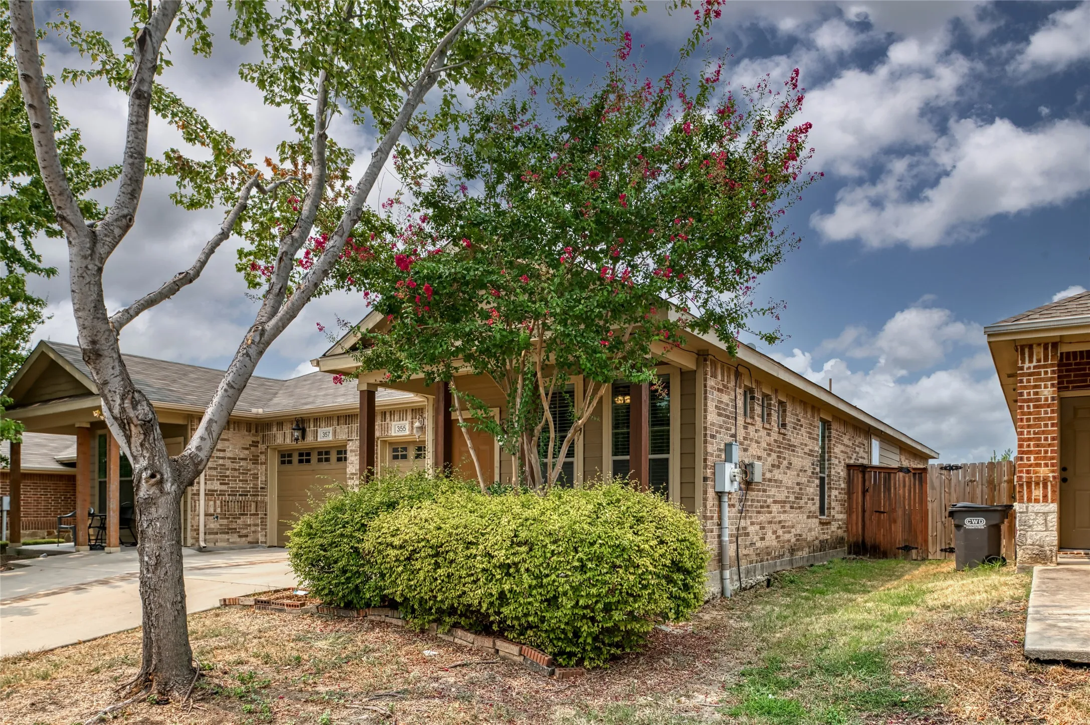 Duplex For Rent in Collin County , 355 Armstrong Lane, Lavon, Texas 75166, 3 Bedroom, 2 Bathroom, 2 Garage spaces, 1,268 Sqft, built in 2010, mls#21347285, Real Estate Agent in Lavon, Homes For Rent in Collin county, Homes For Rent in Lavon, Realtor in Lavon Texas, Real Estate Brokerage Independent Realty Texas, Luminita Cordes Realtor