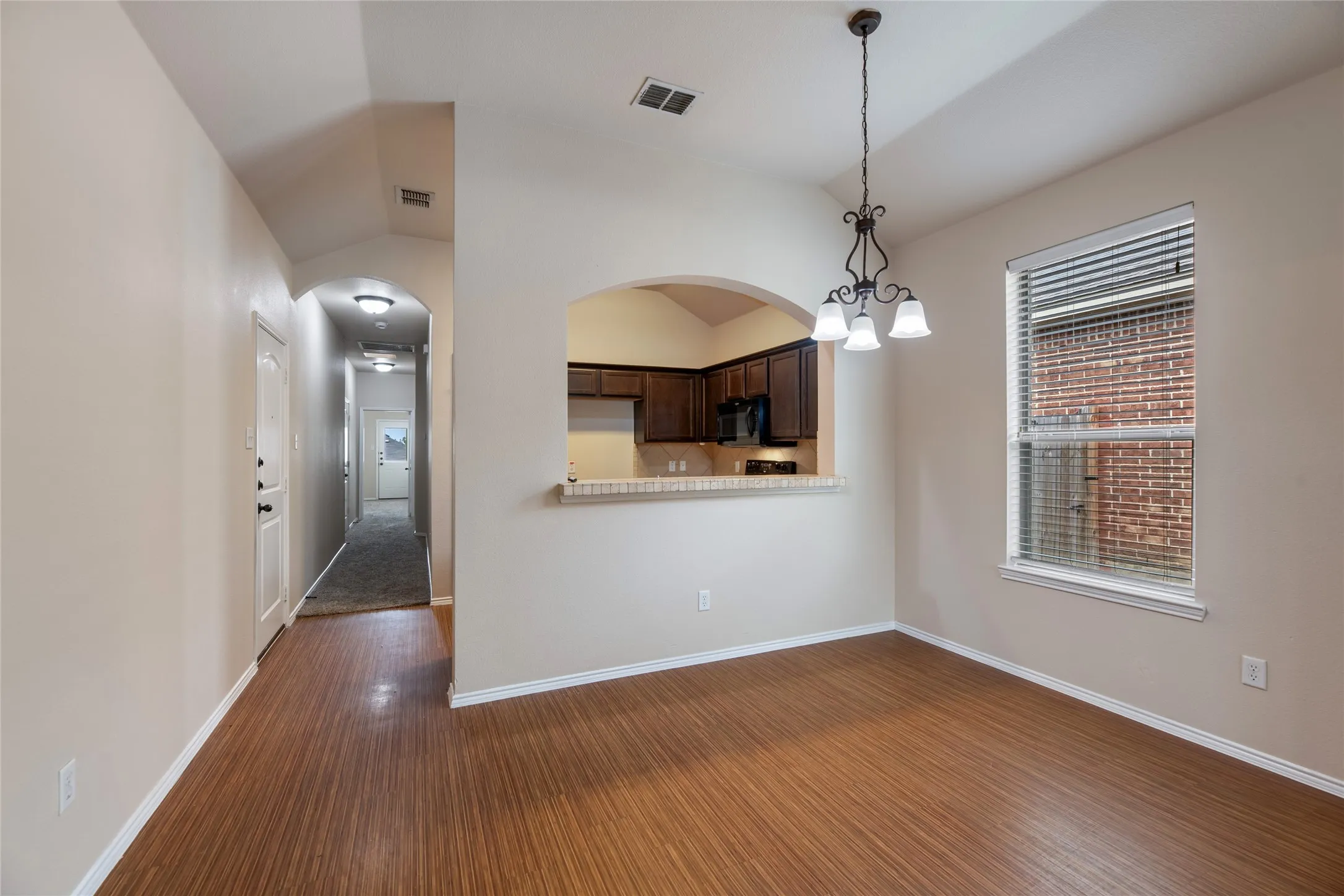 Duplex For Rent in Collin County , 355 Armstrong Lane, Lavon, Texas 75166, 3 Bedroom, 2 Bathroom, 2 Garage spaces, 1,268 Sqft, built in 2010, mls#21347285, Real Estate Agent in Lavon, Homes For Rent in Collin county, Homes For Rent in Lavon, Realtor in Lavon Texas, Real Estate Brokerage Independent Realty Texas, Luminita Cordes Realtor