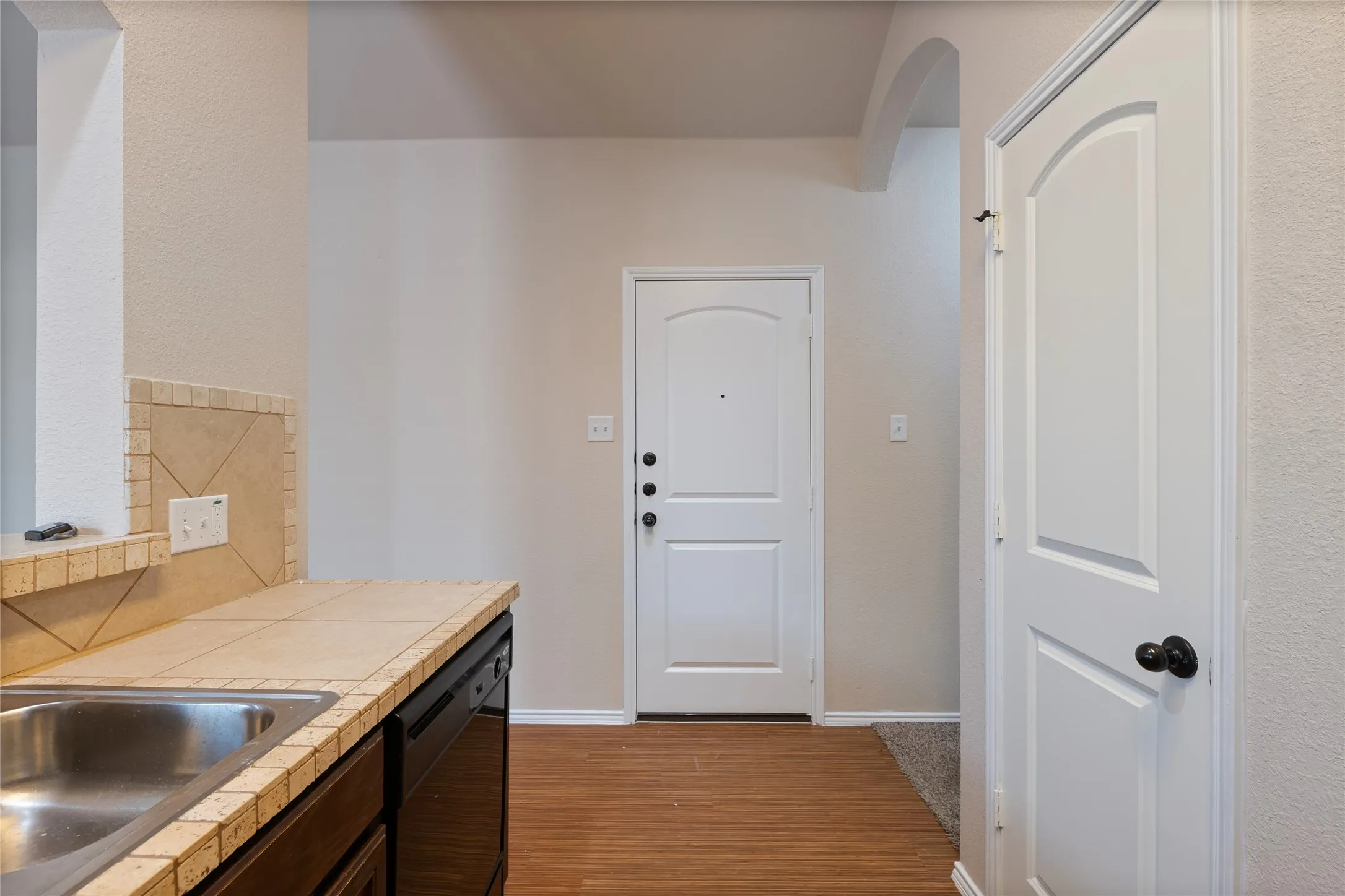 Duplex For Rent in Collin County , 355 Armstrong Lane, Lavon, Texas 75166, 3 Bedroom, 2 Bathroom, 2 Garage spaces, 1,268 Sqft, built in 2010, mls#21347285, Real Estate Agent in Lavon, Homes For Rent in Collin county, Homes For Rent in Lavon, Realtor in Lavon Texas, Real Estate Brokerage Independent Realty Texas, Luminita Cordes Realtor