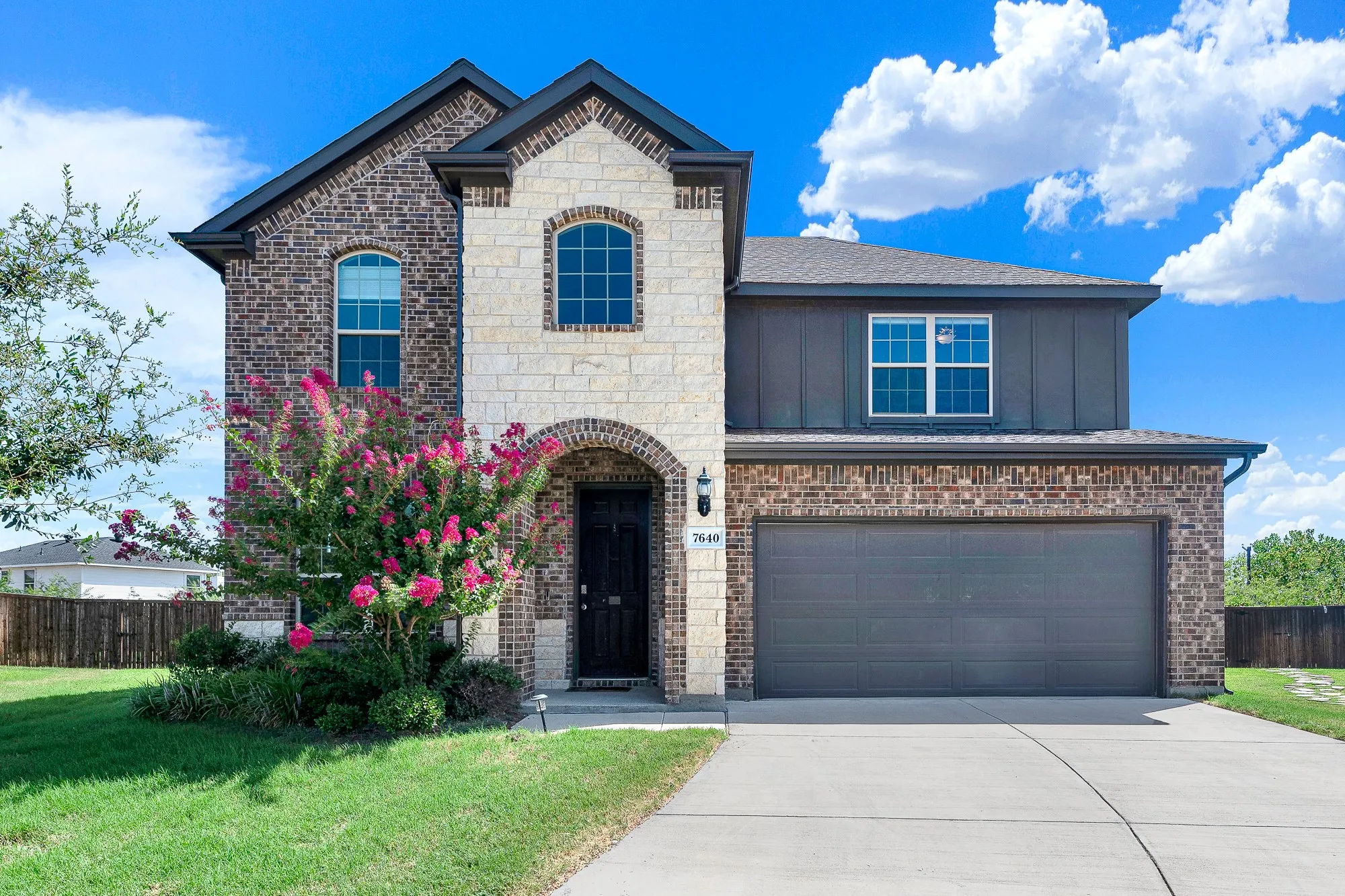 Single Family Residence For Sale in Tarrant County , 7640 Rhyner Way, Fort Worth, Texas 76137, 4 Bedroom, 4 Bathroom, 2 Garage spaces, 3,084 Sqft, built in 2021, mls#21370065, Real Estate Agent in Fort Worth, Homes For Sale in Tarrant county, Homes For Sale in Fort Worth, Realtor in Fort Worth Texas, Real Estate Brokerage Independent Realty Texas, Luminita Cordes Realtor