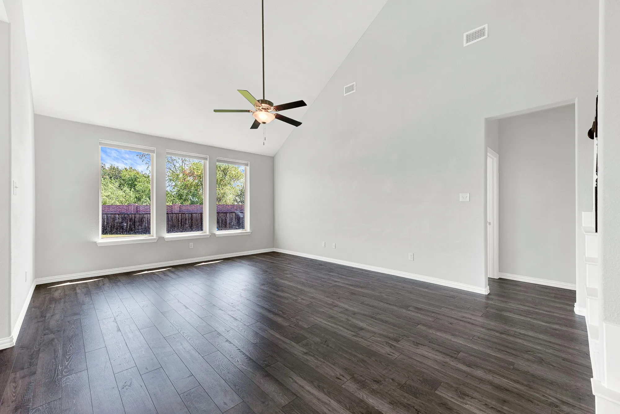 Single Family Residence For Sale in Tarrant County , 7640 Rhyner Way, Fort Worth, Texas 76137, 4 Bedroom, 4 Bathroom, 2 Garage spaces, 3,084 Sqft, built in 2021, mls#21370065, Real Estate Agent in Fort Worth, Homes For Sale in Tarrant county, Homes For Sale in Fort Worth, Realtor in Fort Worth Texas, Real Estate Brokerage Independent Realty Texas, Luminita Cordes Realtor