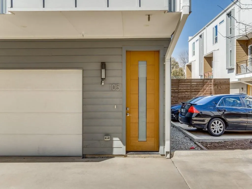 Condominium For Sale in Dallas County , 1514 N Washington 105, Dallas, Texas 75204, 2 Bedroom, 3 Bathroom, 2 Garage spaces, 1,417 Sqft, built in 2019, mls#21370117, Real Estate Agent in Dallas, Homes For Sale in Dallas county, Homes For Sale in Dallas, Realtor in Dallas Texas, Real Estate Brokerage Independent Realty Texas, Luminita Cordes Realtor