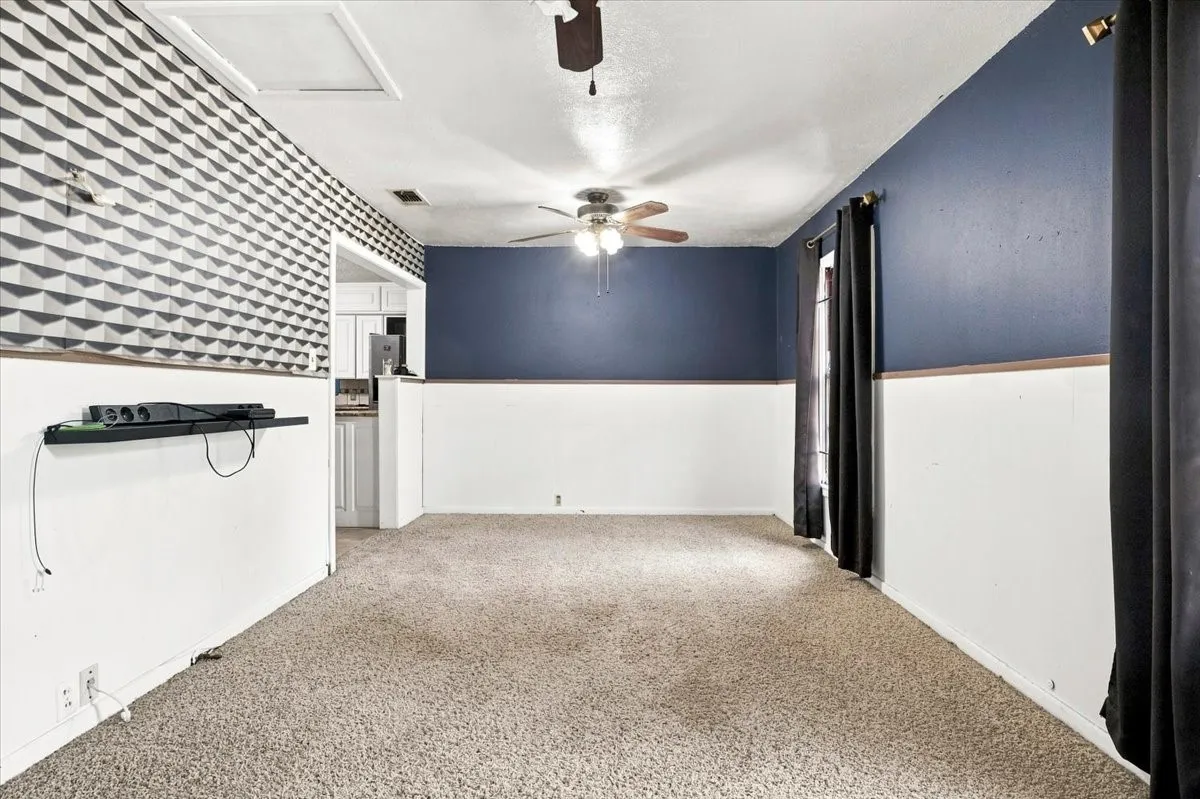 Single Family Residence For Sale in Tarrant County , 2640 Pioneer Street, Fort Worth, Texas 76119, 3 Bedroom, 1 Bathroom, 2 Garage spaces, 1,164 Sqft, built in 1955, mls#21371601, Real Estate Agent in Fort Worth, Homes For Sale in Tarrant county, Homes For Sale in Fort Worth, Realtor in Fort Worth Texas, Real Estate Brokerage Independent Realty Texas, Luminita Cordes Realtor