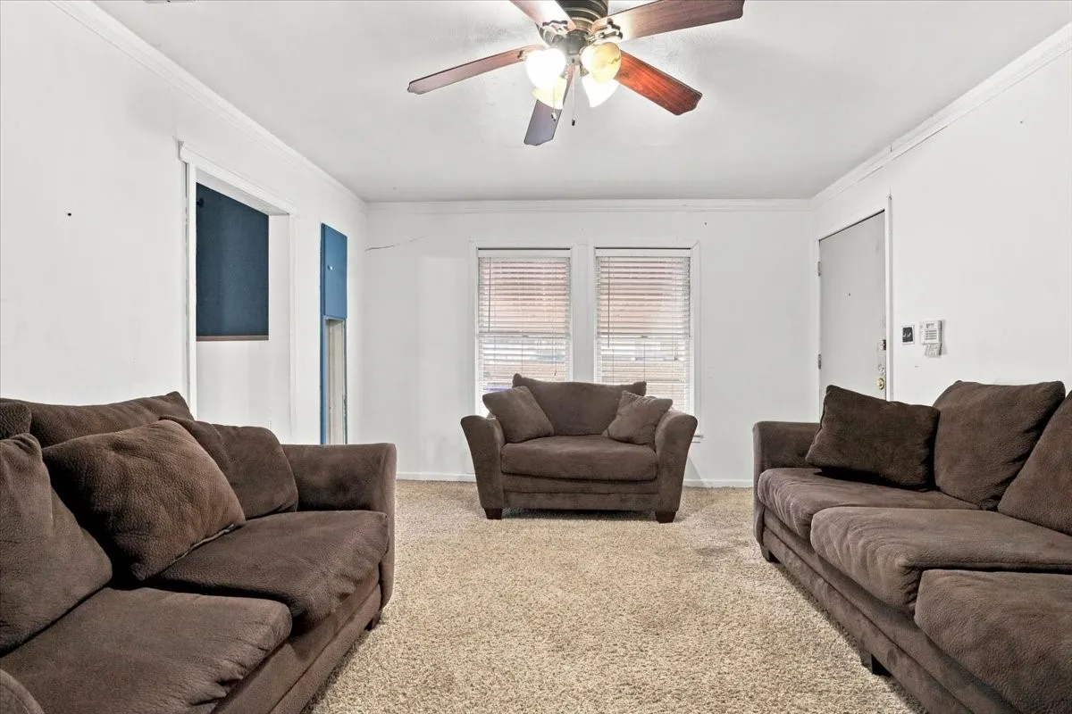 Single Family Residence For Sale in Tarrant County , 2640 Pioneer Street, Fort Worth, Texas 76119, 3 Bedroom, 1 Bathroom, 2 Garage spaces, 1,164 Sqft, built in 1955, mls#21371601, Real Estate Agent in Fort Worth, Homes For Sale in Tarrant county, Homes For Sale in Fort Worth, Realtor in Fort Worth Texas, Real Estate Brokerage Independent Realty Texas, Luminita Cordes Realtor