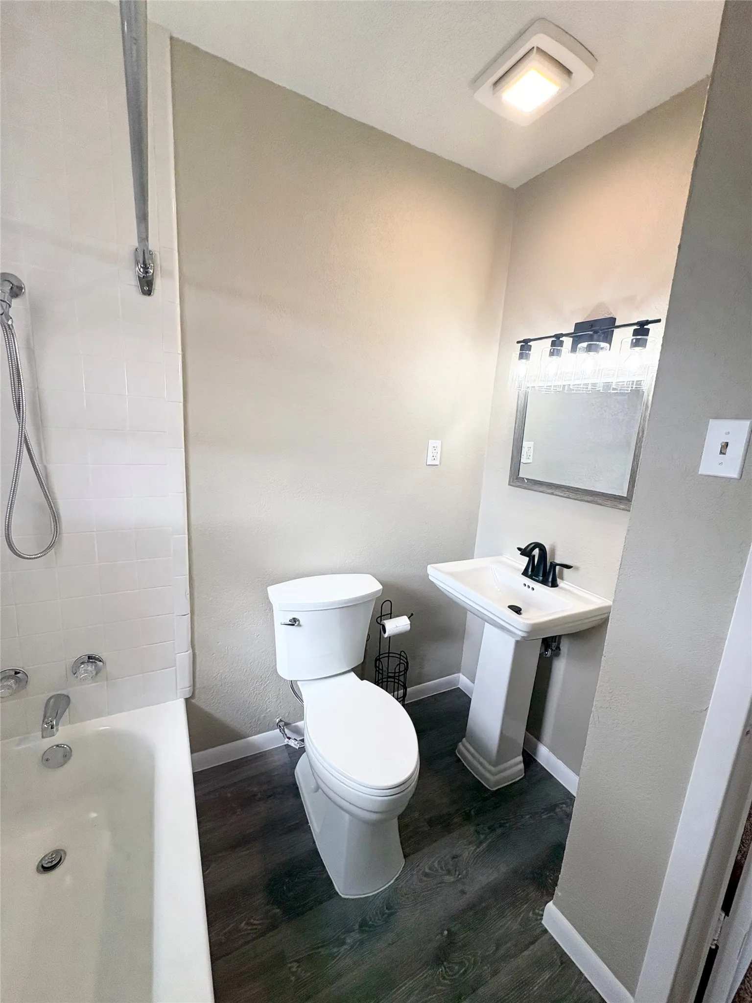 Single Family Residence For Rent in Parker County , 7015 FM 920, Weatherford, Texas 76088, 2 Bedroom, 1 Bathroom, Garage spaces, 851 Sqft, built in 1995, mls#21371590, Real Estate Agent in Weatherford, Homes For Rent in Parker county, Homes For Rent in Weatherford, Realtor in Weatherford Texas, Real Estate Brokerage Independent Realty Texas, Luminita Cordes Realtor