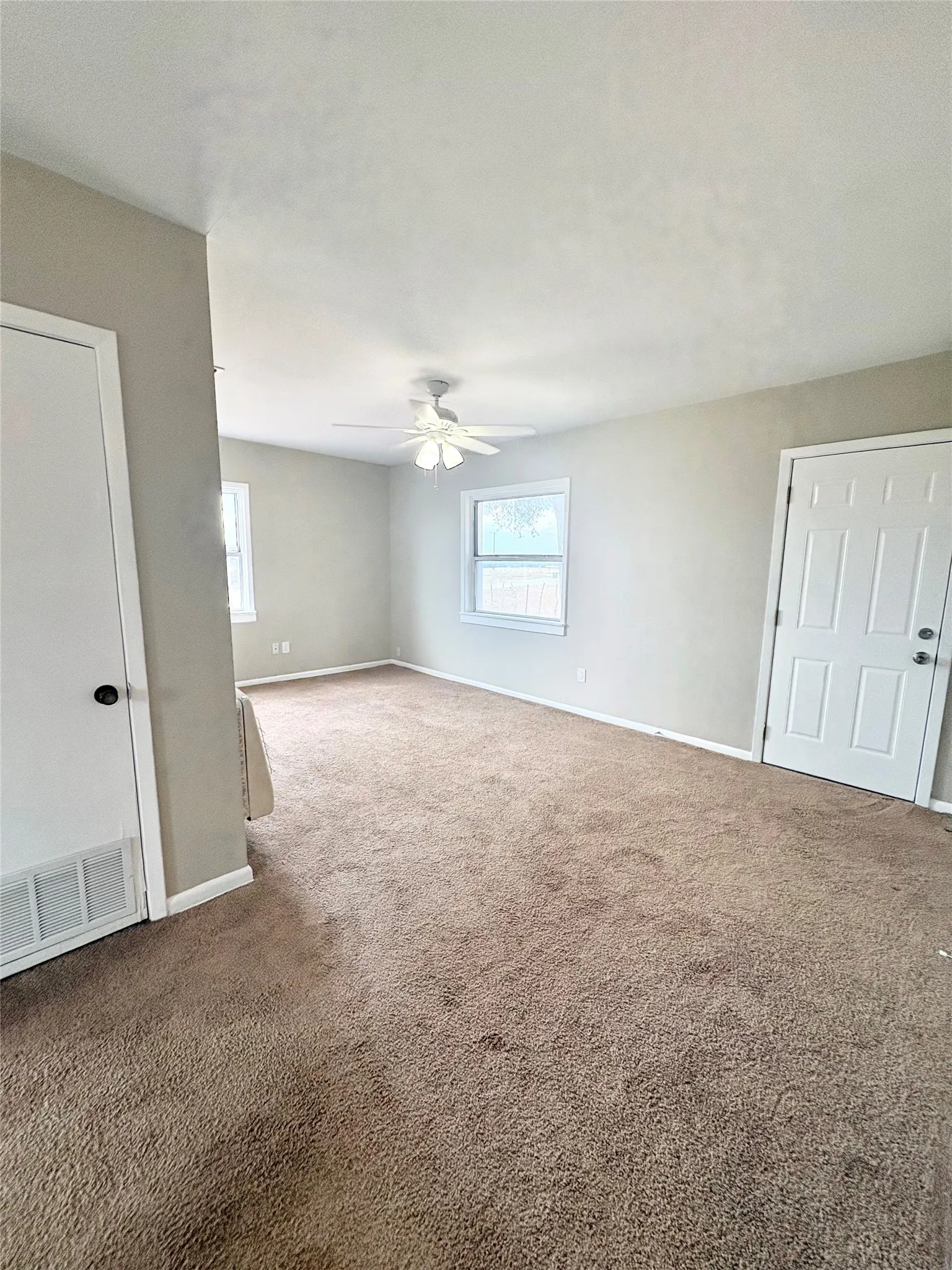 Single Family Residence For Rent in Parker County , 7015 FM 920, Weatherford, Texas 76088, 2 Bedroom, 1 Bathroom, Garage spaces, 851 Sqft, built in 1995, mls#21371590, Real Estate Agent in Weatherford, Homes For Rent in Parker county, Homes For Rent in Weatherford, Realtor in Weatherford Texas, Real Estate Brokerage Independent Realty Texas, Luminita Cordes Realtor