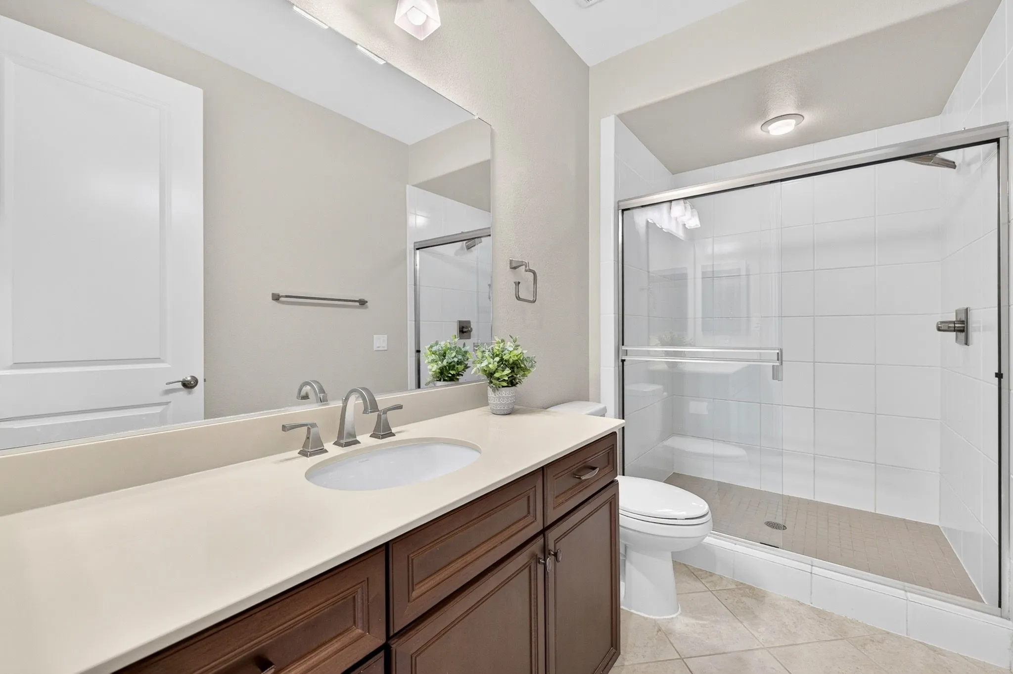 Single Family Residence For Sale in Denton County , 12604 Pumice Lane, Denton, Texas 76207, 3 Bedroom, 4 Bathroom, 3 Garage spaces, 2,641 Sqft, built in 2019, mls#21367523, Real Estate Agent in Denton, Homes For Sale in Denton county, Homes For Sale in Denton, Realtor in Denton Texas, Real Estate Brokerage Independent Realty Texas, Luminita Cordes Realtor