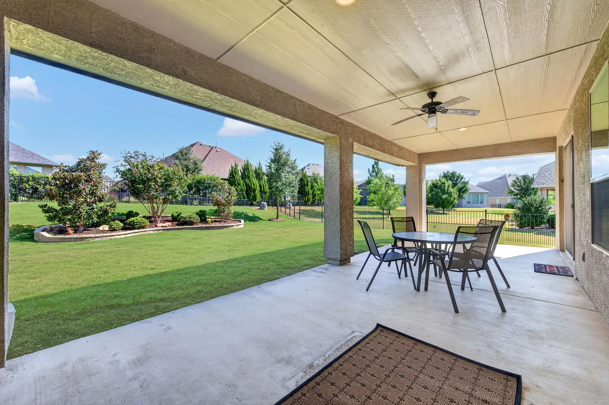 Single Family Residence For Sale in Denton County , 12604 Pumice Lane, Denton, Texas 76207, 3 Bedroom, 4 Bathroom, 3 Garage spaces, 2,641 Sqft, built in 2019, mls#21367523, Real Estate Agent in Denton, Homes For Sale in Denton county, Homes For Sale in Denton, Realtor in Denton Texas, Real Estate Brokerage Independent Realty Texas, Luminita Cordes Realtor