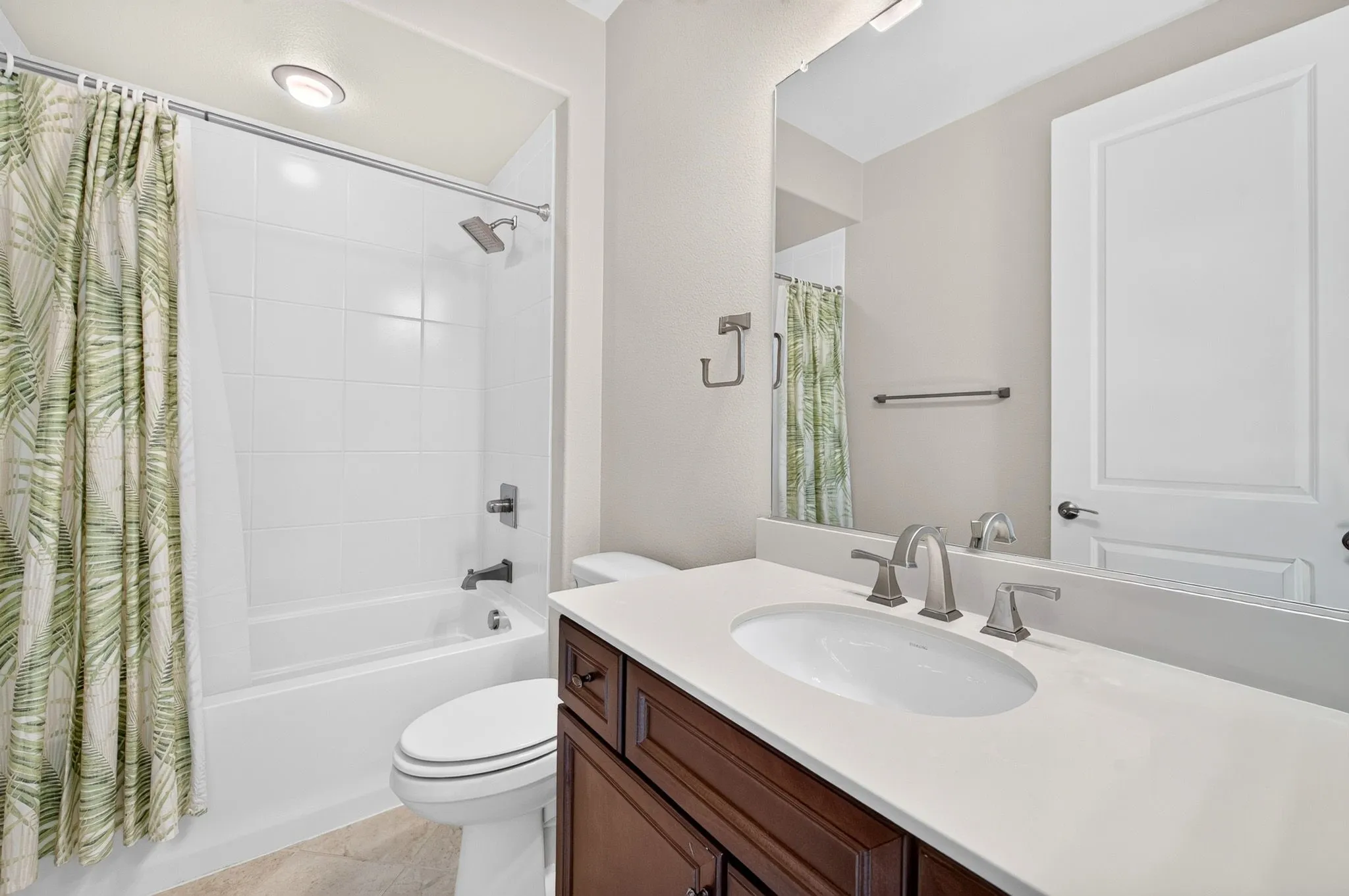 Single Family Residence For Sale in Denton County , 12604 Pumice Lane, Denton, Texas 76207, 3 Bedroom, 4 Bathroom, 3 Garage spaces, 2,641 Sqft, built in 2019, mls#21367523, Real Estate Agent in Denton, Homes For Sale in Denton county, Homes For Sale in Denton, Realtor in Denton Texas, Real Estate Brokerage Independent Realty Texas, Luminita Cordes Realtor
