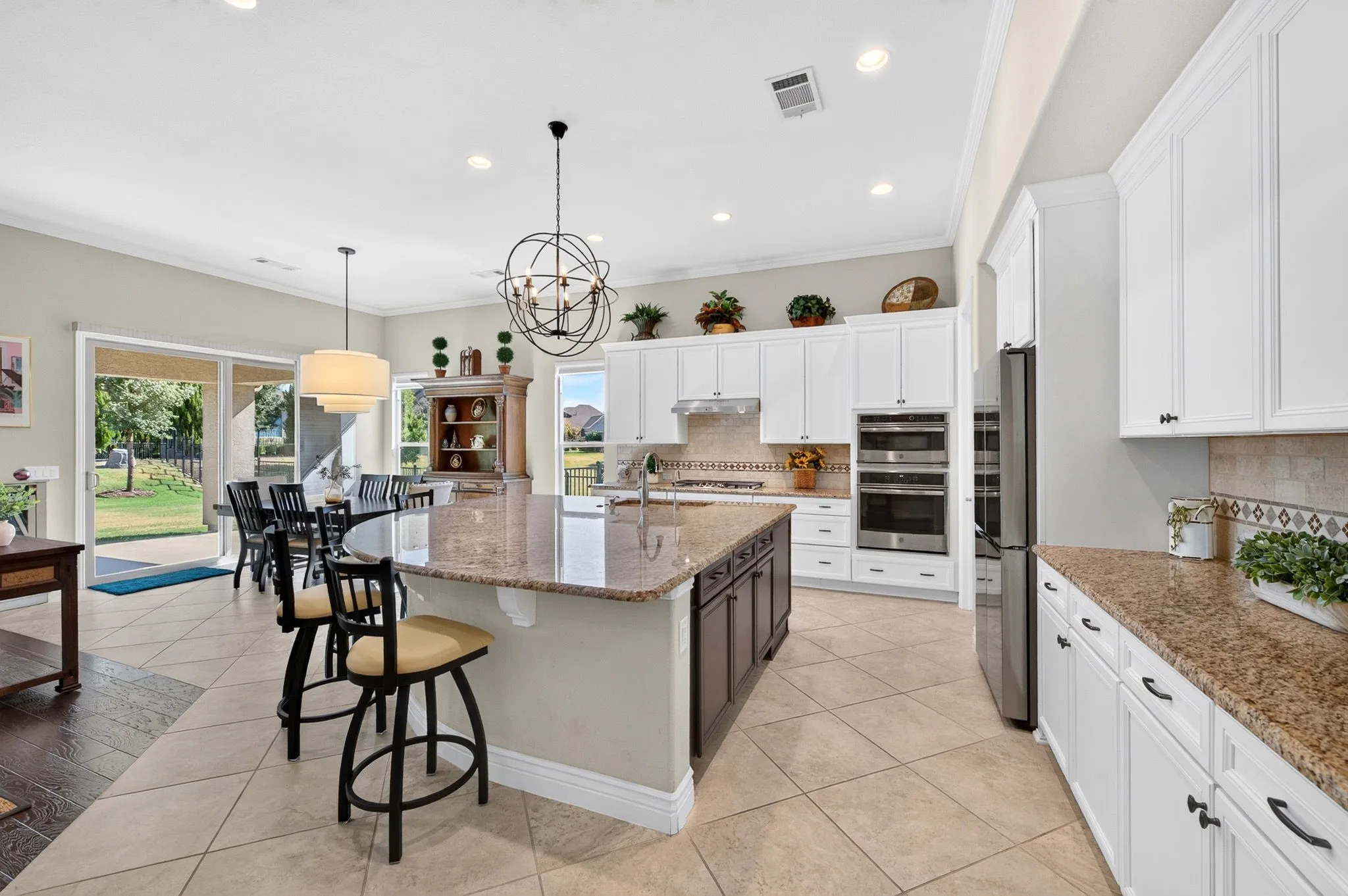 Single Family Residence For Sale in Denton County , 12604 Pumice Lane, Denton, Texas 76207, 3 Bedroom, 4 Bathroom, 3 Garage spaces, 2,641 Sqft, built in 2019, mls#21367523, Real Estate Agent in Denton, Homes For Sale in Denton county, Homes For Sale in Denton, Realtor in Denton Texas, Real Estate Brokerage Independent Realty Texas, Luminita Cordes Realtor