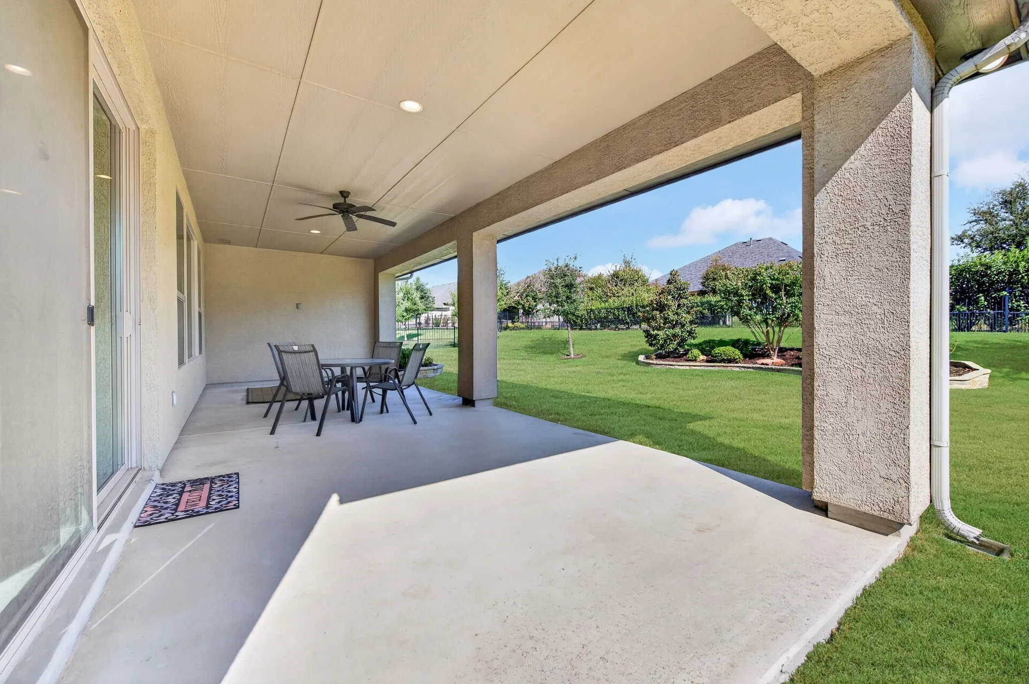 Single Family Residence For Sale in Denton County , 12604 Pumice Lane, Denton, Texas 76207, 3 Bedroom, 4 Bathroom, 3 Garage spaces, 2,641 Sqft, built in 2019, mls#21367523, Real Estate Agent in Denton, Homes For Sale in Denton county, Homes For Sale in Denton, Realtor in Denton Texas, Real Estate Brokerage Independent Realty Texas, Luminita Cordes Realtor