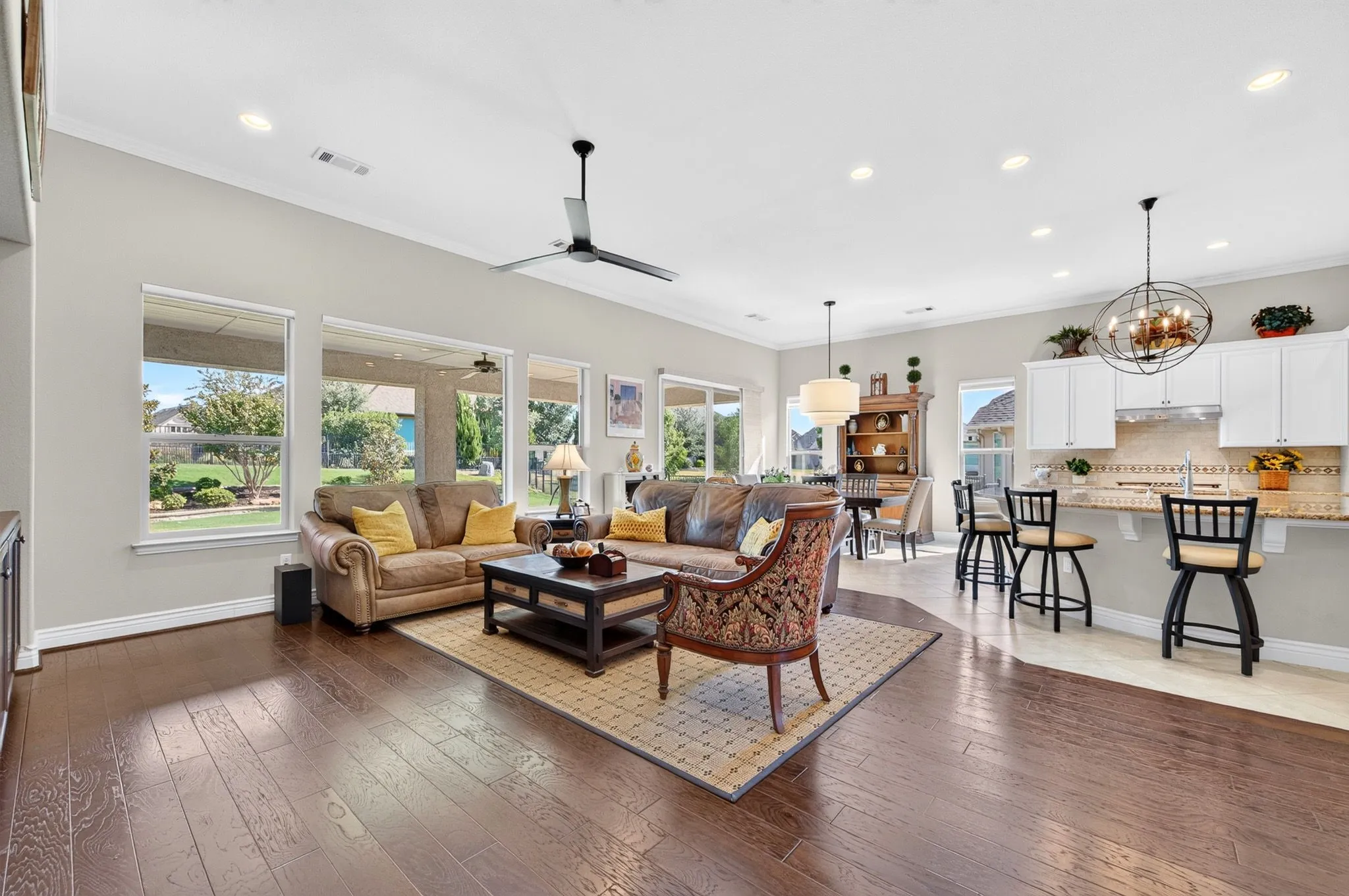 Single Family Residence For Sale in Denton County , 12604 Pumice Lane, Denton, Texas 76207, 3 Bedroom, 4 Bathroom, 3 Garage spaces, 2,641 Sqft, built in 2019, mls#21367523, Real Estate Agent in Denton, Homes For Sale in Denton county, Homes For Sale in Denton, Realtor in Denton Texas, Real Estate Brokerage Independent Realty Texas, Luminita Cordes Realtor