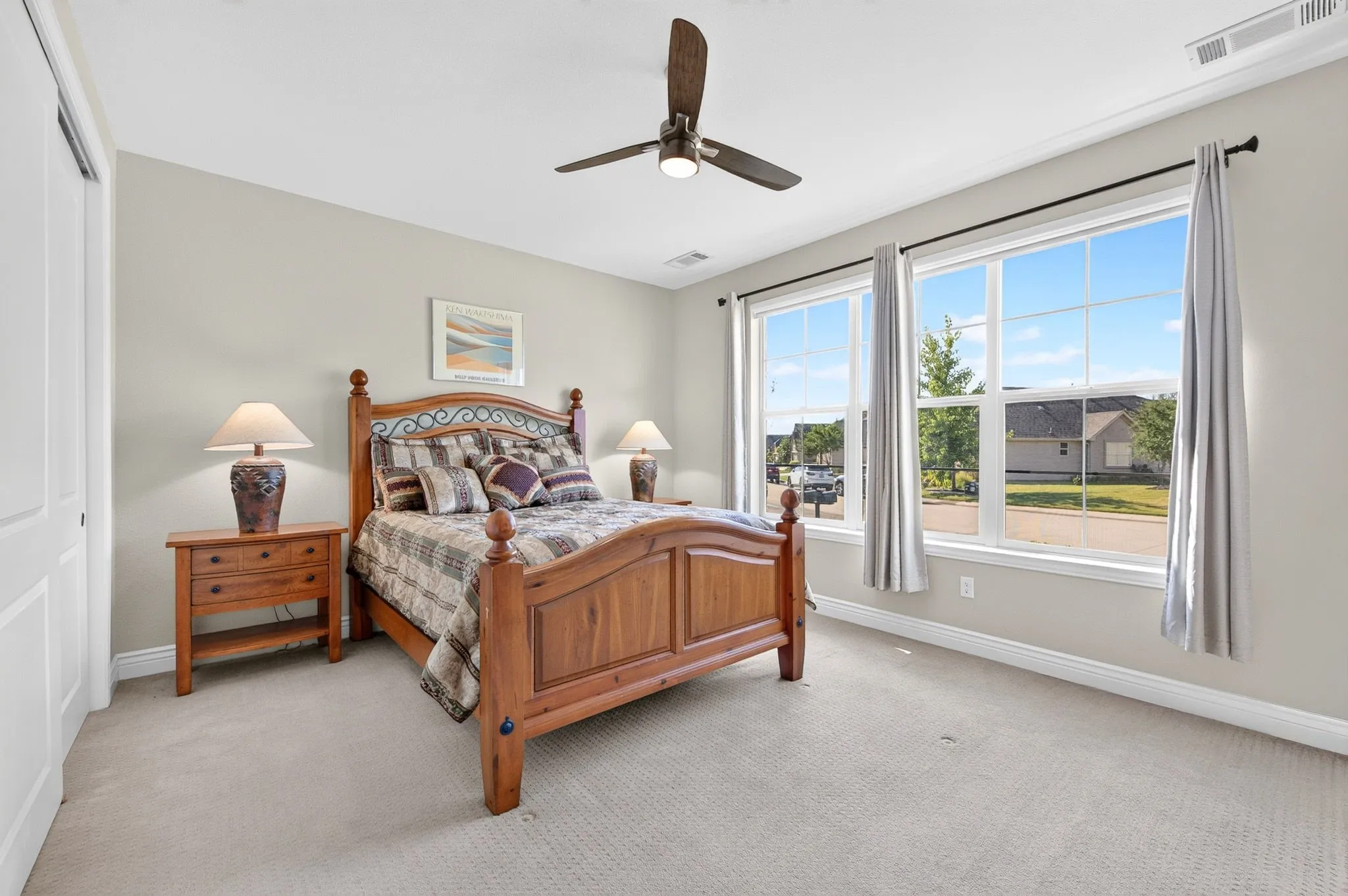 Single Family Residence For Sale in Denton County , 12604 Pumice Lane, Denton, Texas 76207, 3 Bedroom, 4 Bathroom, 3 Garage spaces, 2,641 Sqft, built in 2019, mls#21367523, Real Estate Agent in Denton, Homes For Sale in Denton county, Homes For Sale in Denton, Realtor in Denton Texas, Real Estate Brokerage Independent Realty Texas, Luminita Cordes Realtor