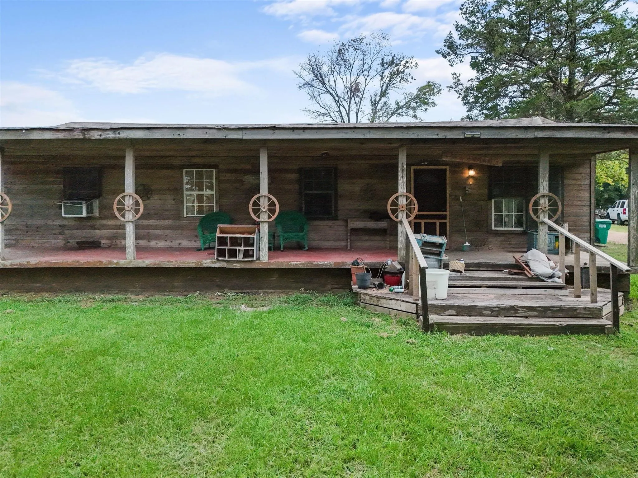 Single Family Residence For Rent in Fannin County , 7481 W Fm 1753, Ravenna, Texas 75476, 2 Bedroom, 1 Bathroom, Garage spaces, 1,867 Sqft, built in 1972, mls#21371553, Real Estate Agent in Ravenna, Homes For Rent in Fannin county, Homes For Rent in Ravenna, Realtor in Ravenna Texas, Real Estate Brokerage Independent Realty Texas, Luminita Cordes Realtor