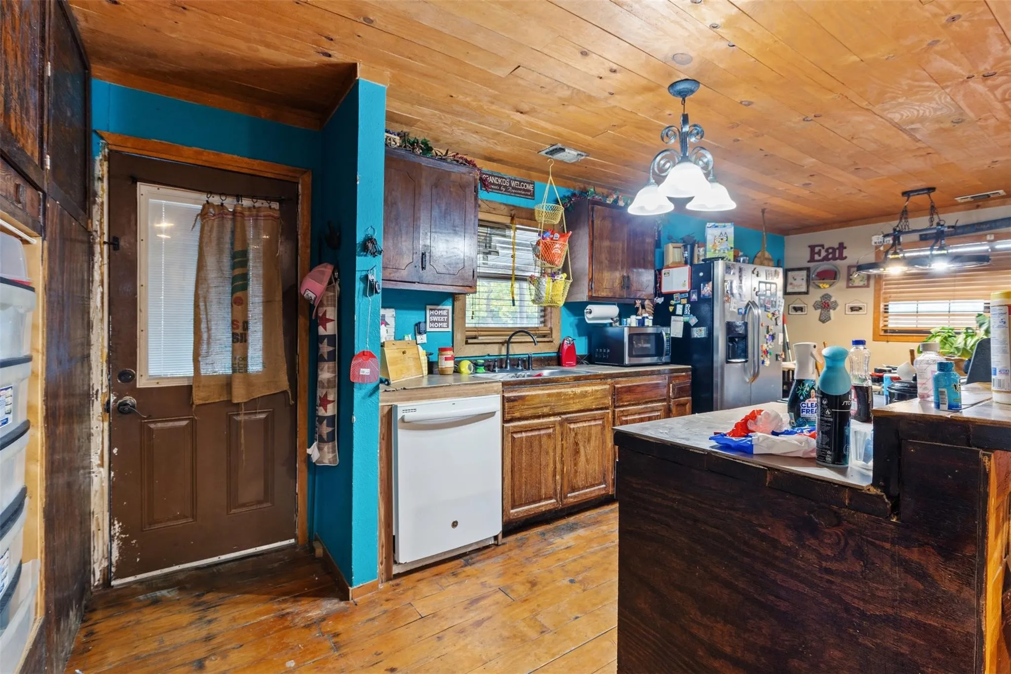 Single Family Residence For Rent in Fannin County , 7481 W Fm 1753, Ravenna, Texas 75476, 2 Bedroom, 1 Bathroom, Garage spaces, 1,867 Sqft, built in 1972, mls#21371553, Real Estate Agent in Ravenna, Homes For Rent in Fannin county, Homes For Rent in Ravenna, Realtor in Ravenna Texas, Real Estate Brokerage Independent Realty Texas, Luminita Cordes Realtor